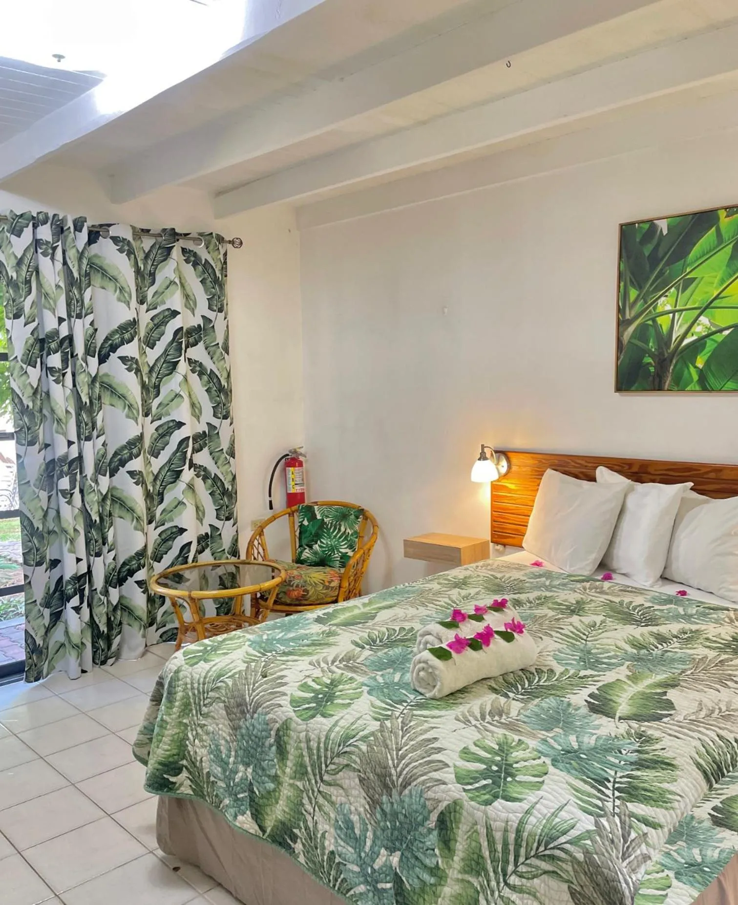 Bed in Bananaquit Tobago -Stay Near the Beach