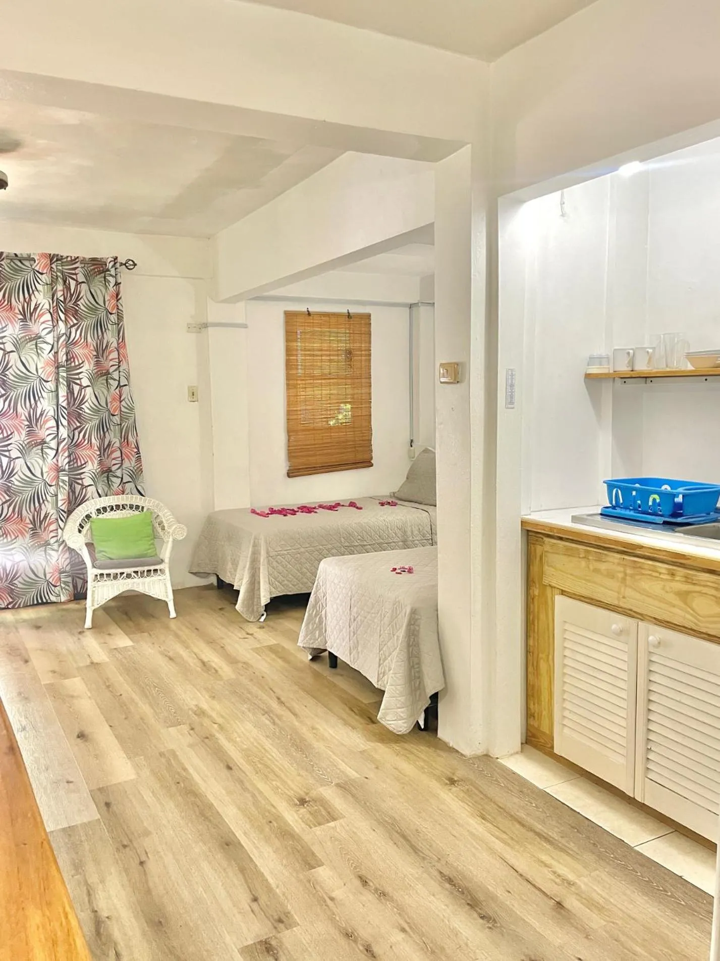 Kitchen or kitchenette in Bananaquit Tobago -Stay Near the Beach