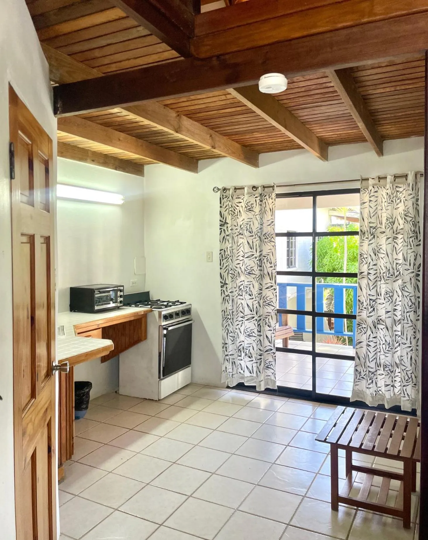 Kitchen or kitchenette in Bananaquit Tobago -Stay Near the Beach