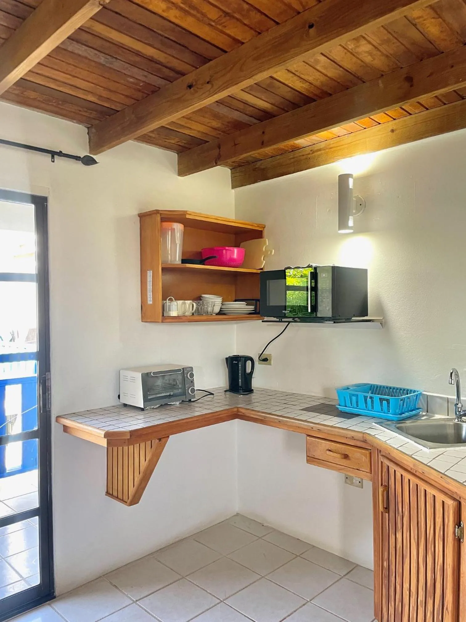 Kitchen or kitchenette in Bananaquit Tobago -Stay Near the Beach