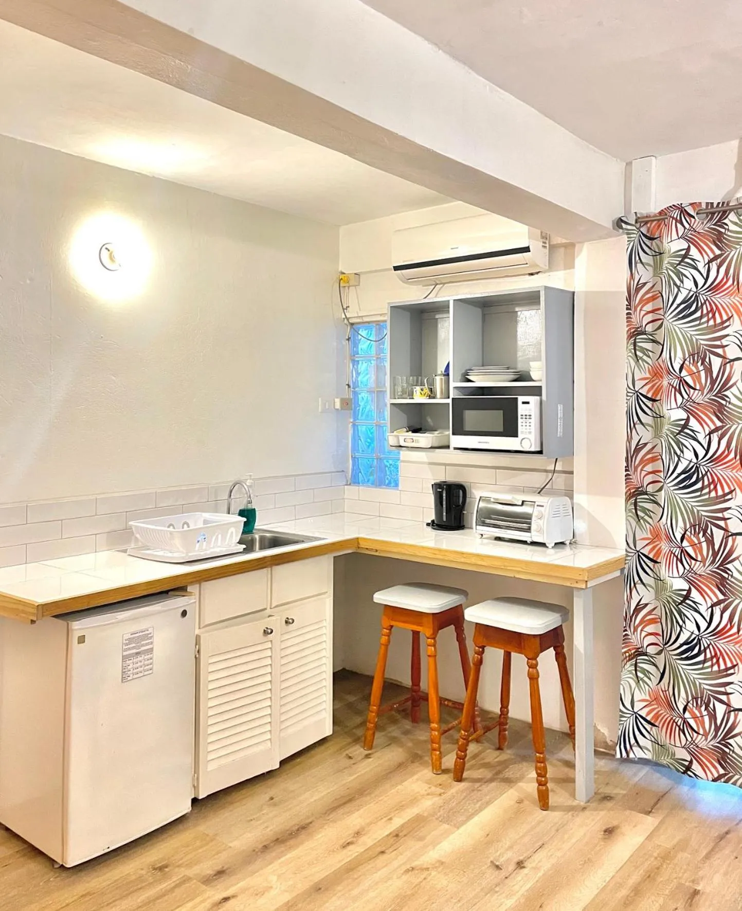 Kitchen or kitchenette in Bananaquit Tobago -Stay Near the Beach