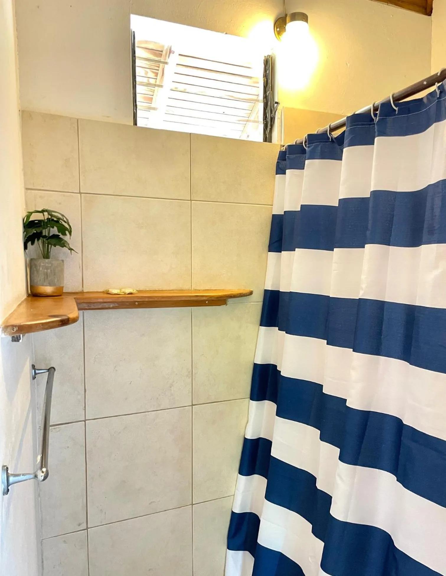 Bathroom in Bananaquit Tobago -Stay Near the Beach