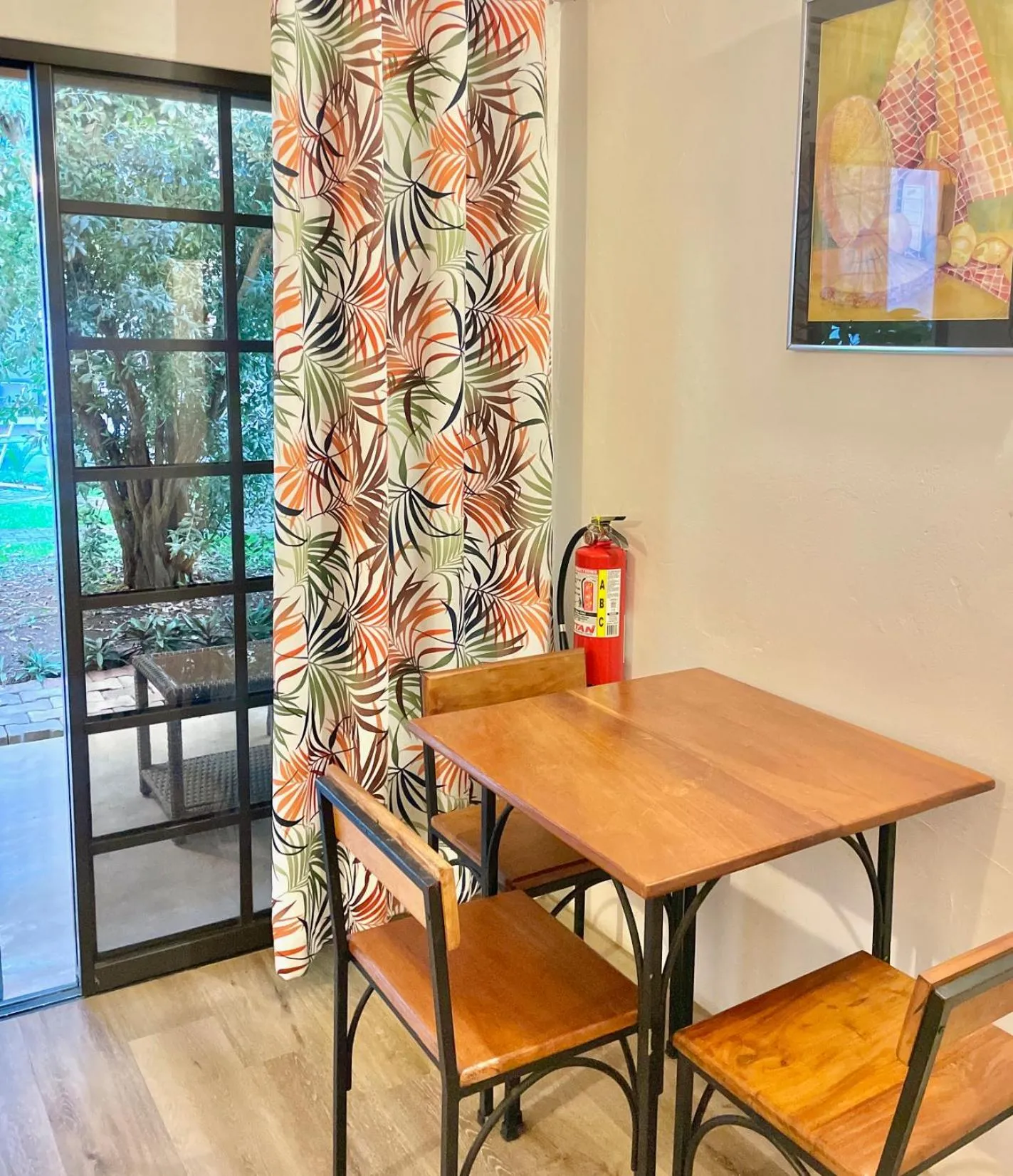 Dining area in Bananaquit Tobago -Stay Near the Beach