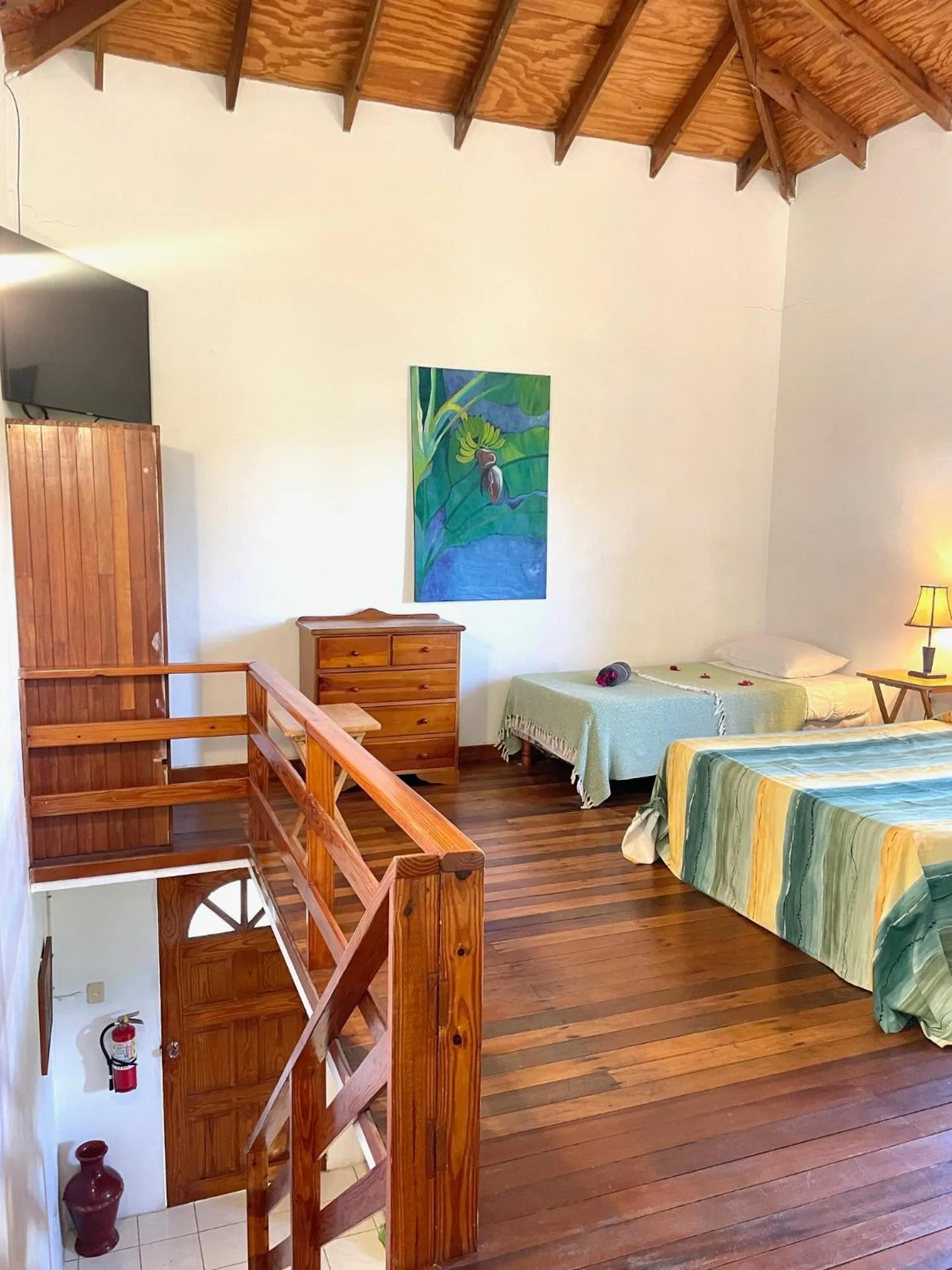 Bed in Bananaquit Tobago -Stay Near the Beach