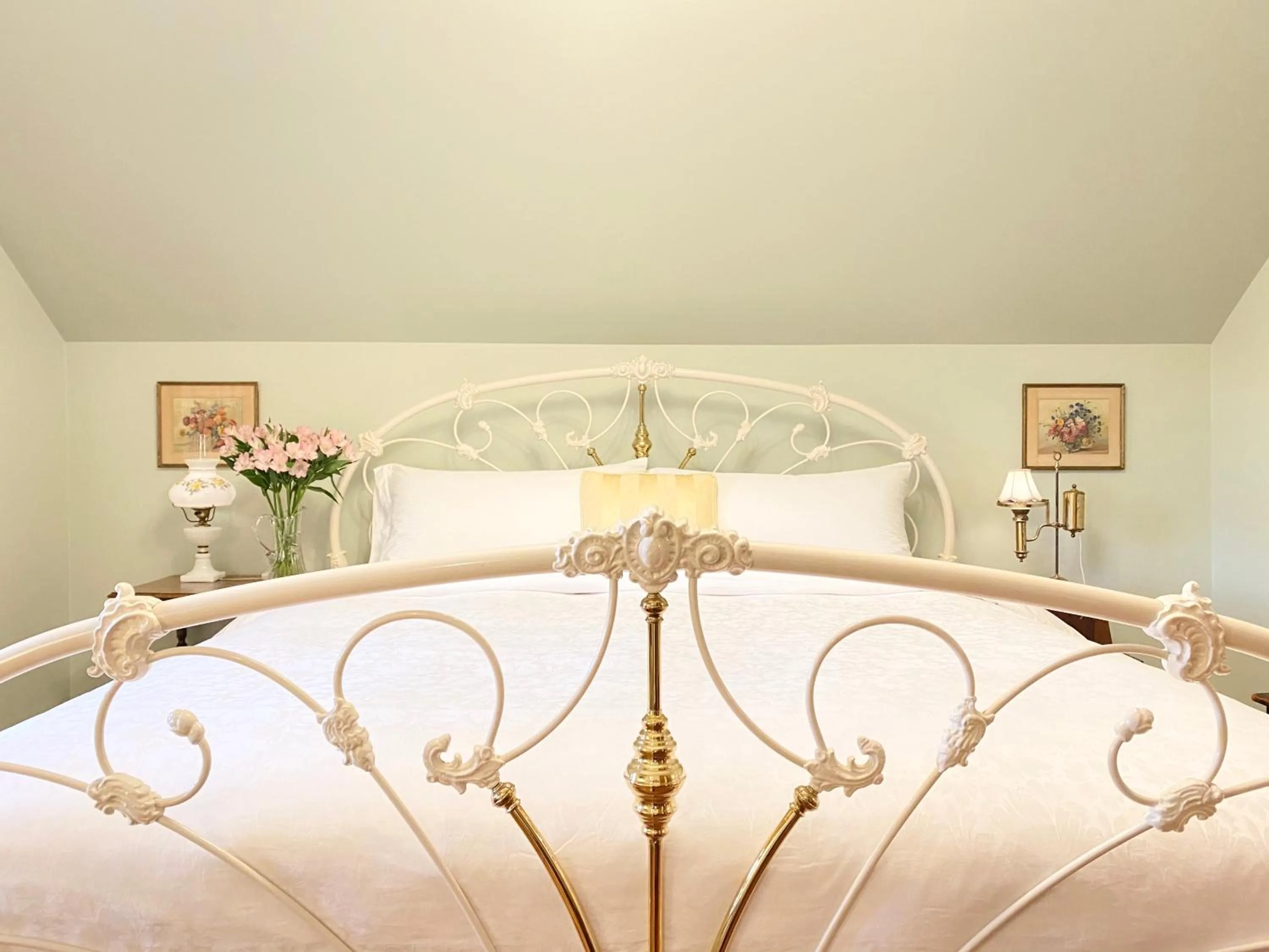 Bedroom, Bed in Princess and the Pea Hotel