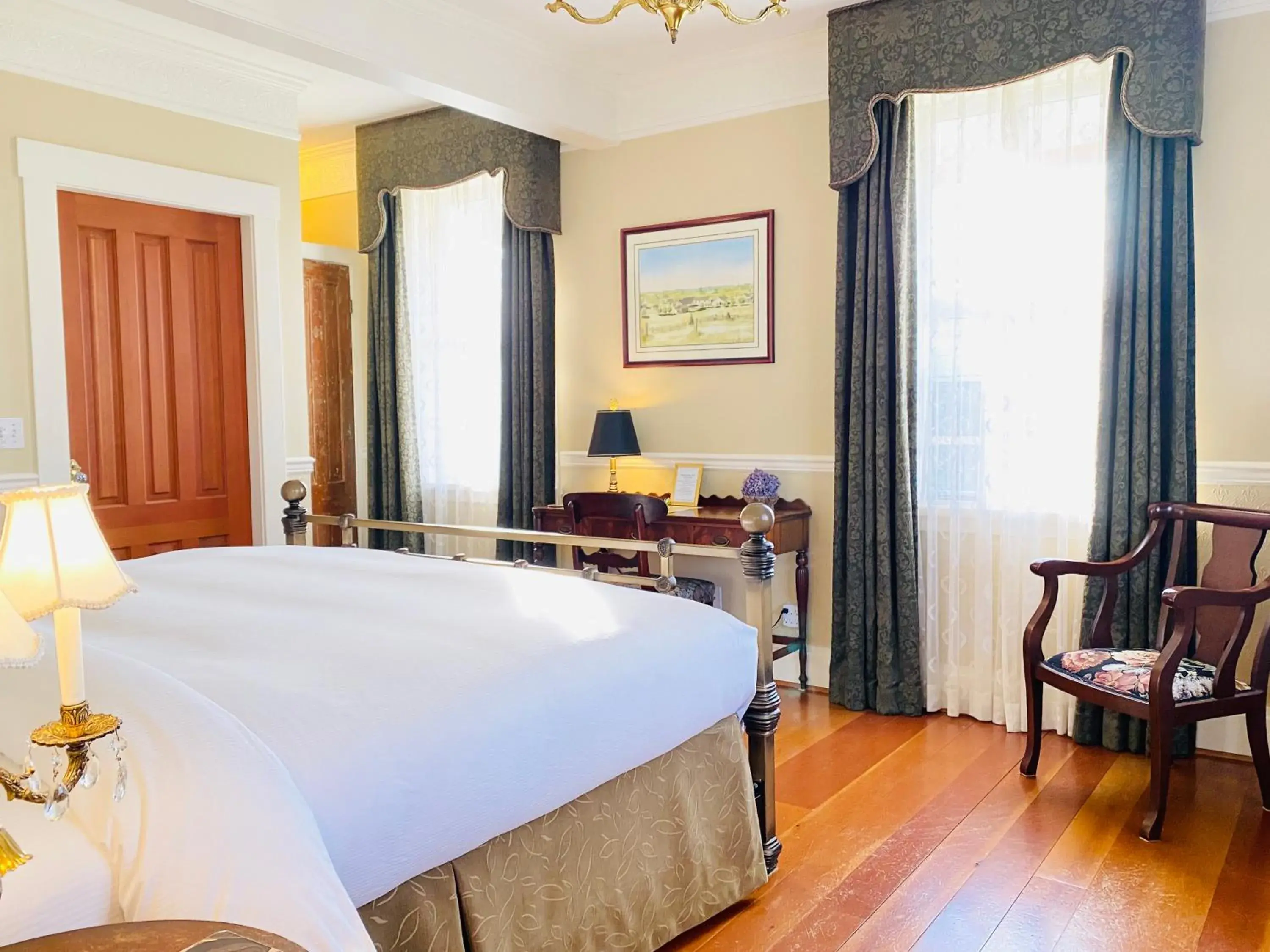 King Room - Disability Access in Princess and the Pea Hotel King Room - Disability Access in Princess and the Pea Hotel