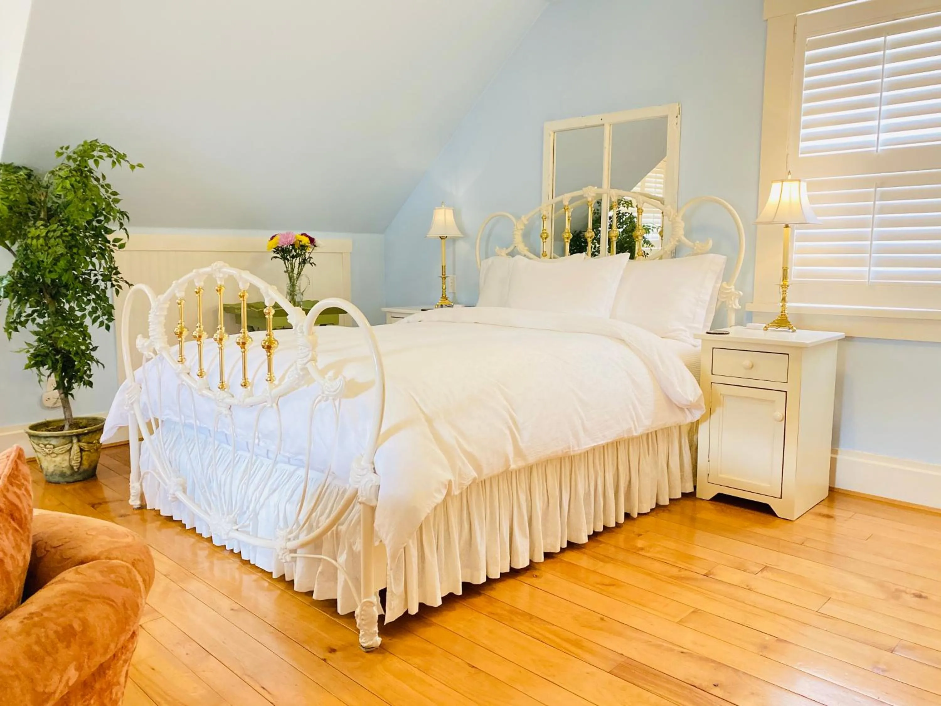 Bedroom, Bed in Princess and the Pea Hotel