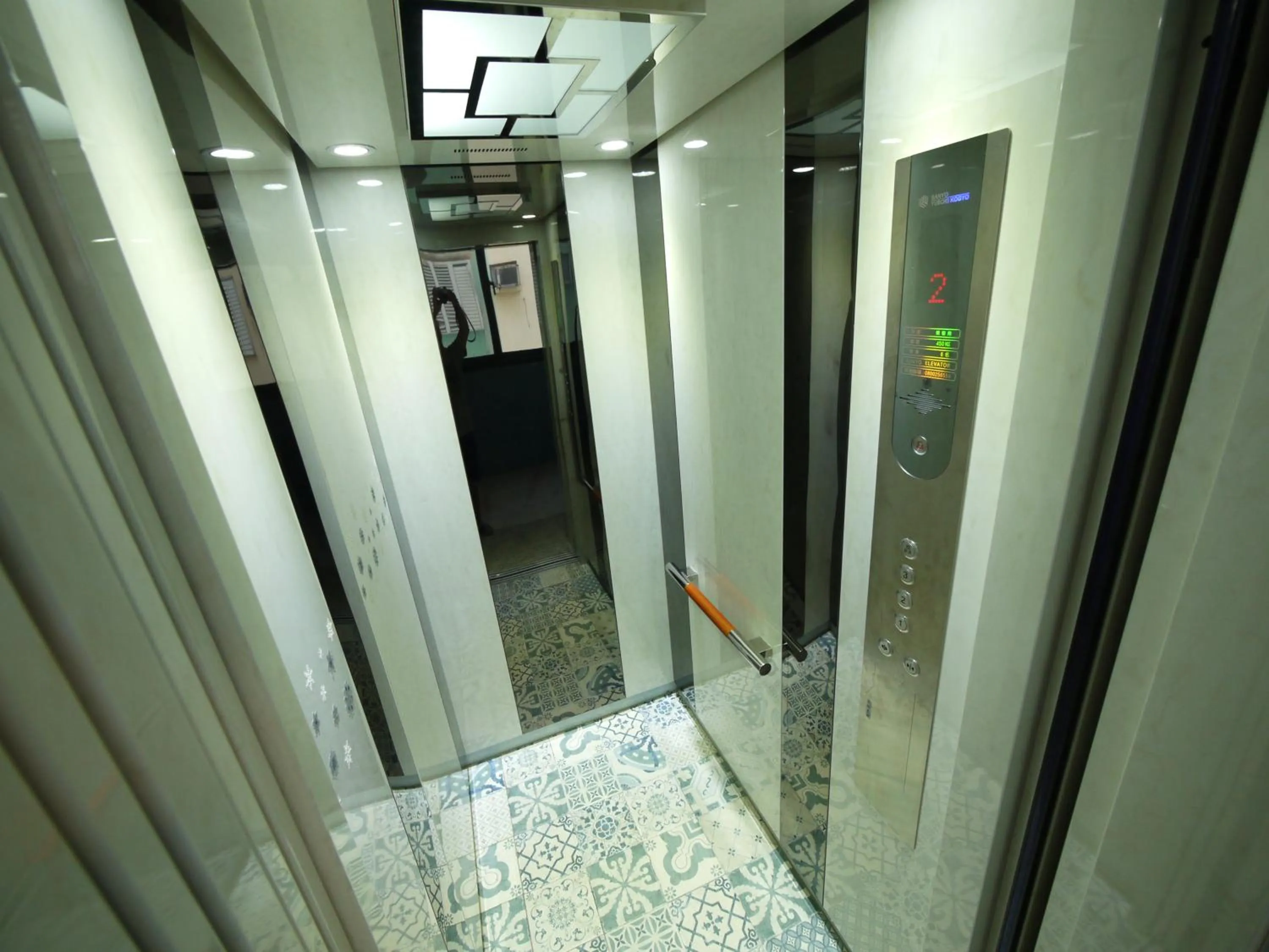 Area and facilities in Long To Sea Again