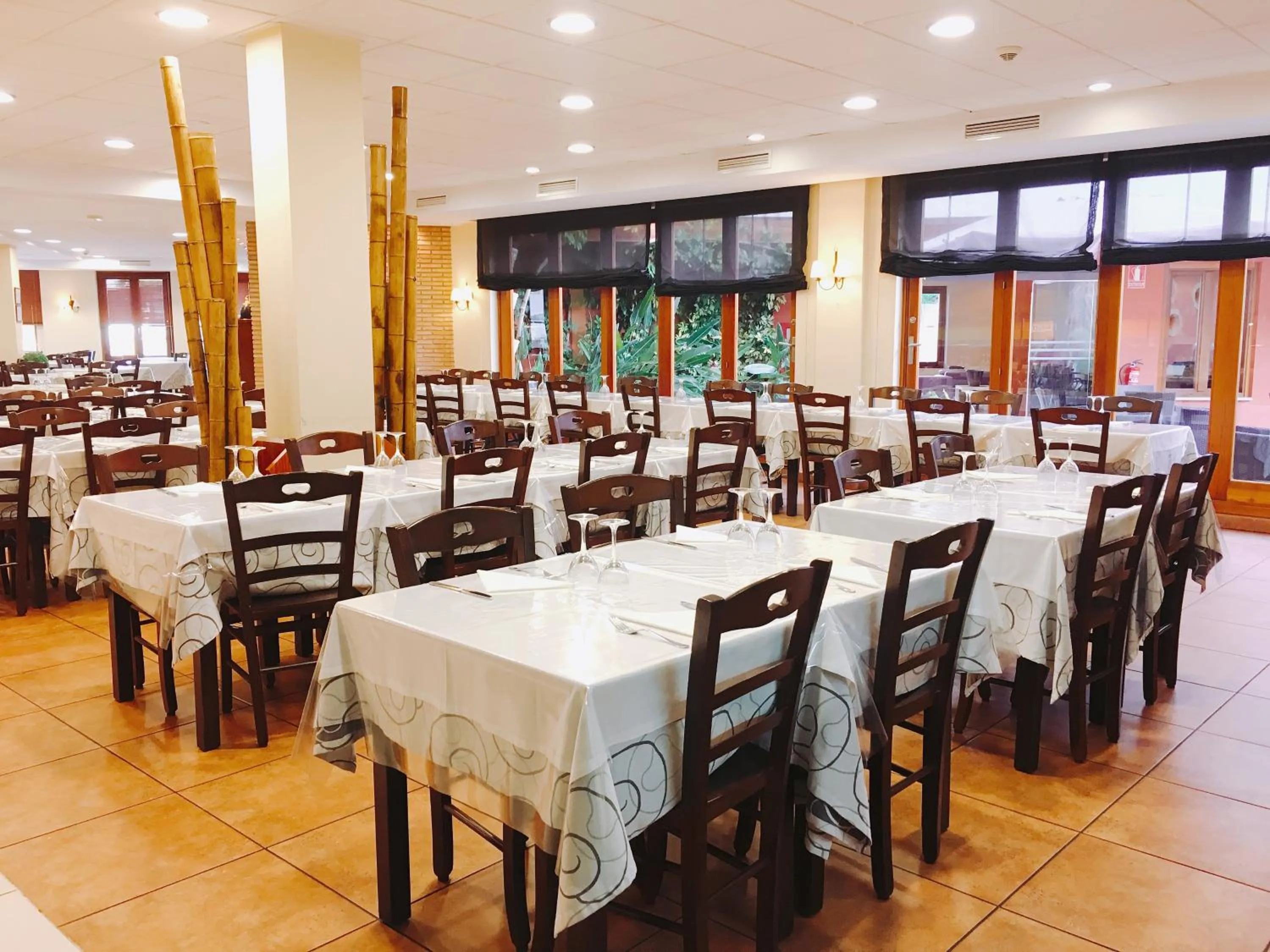 Restaurant/places to eat in Aparthotel Puerto Mar