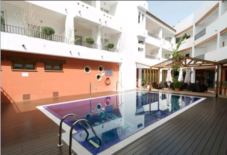 Swimming pool in Aparthotel Puerto Mar