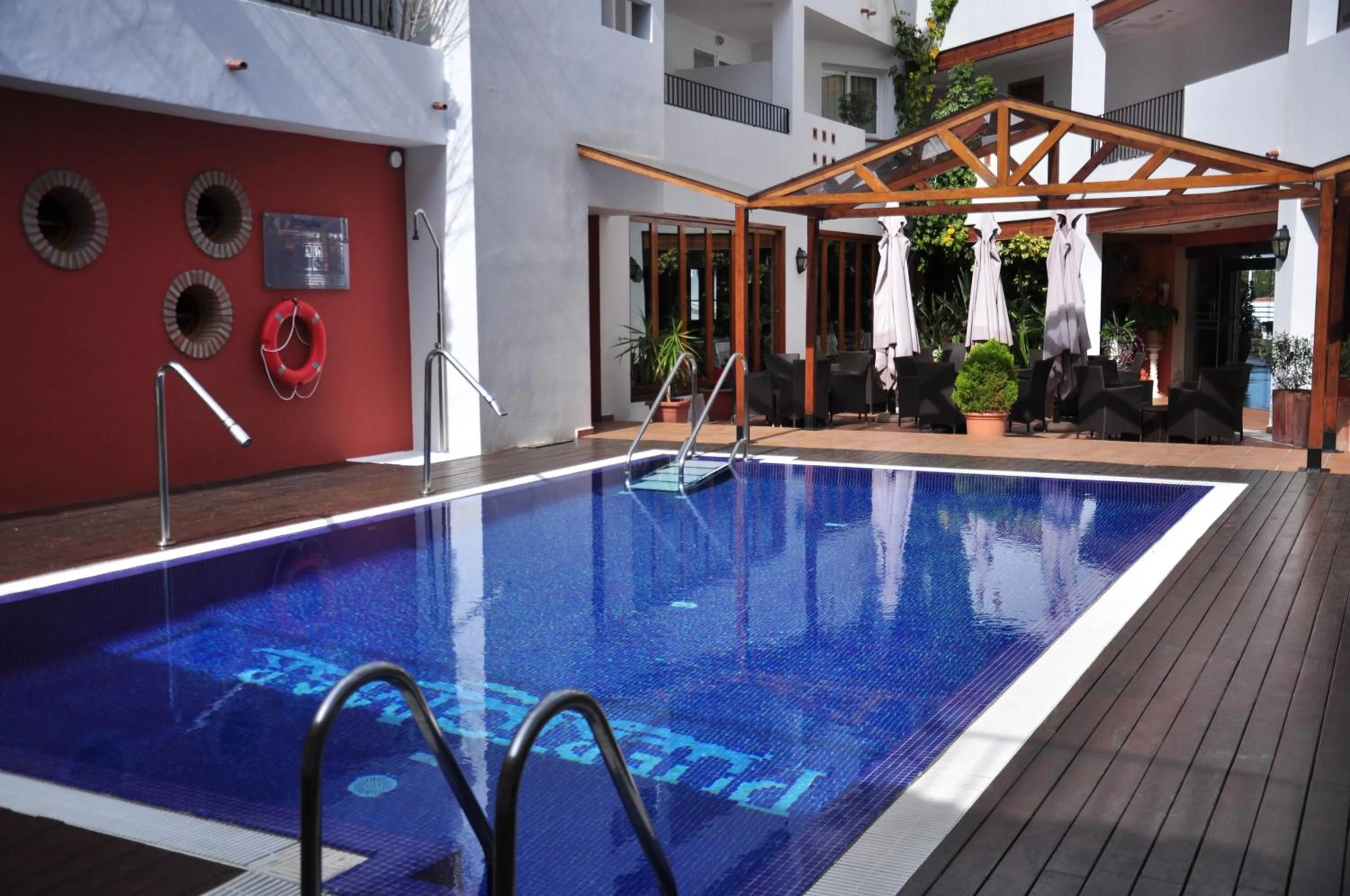 Pool view in Aparthotel Puerto Mar