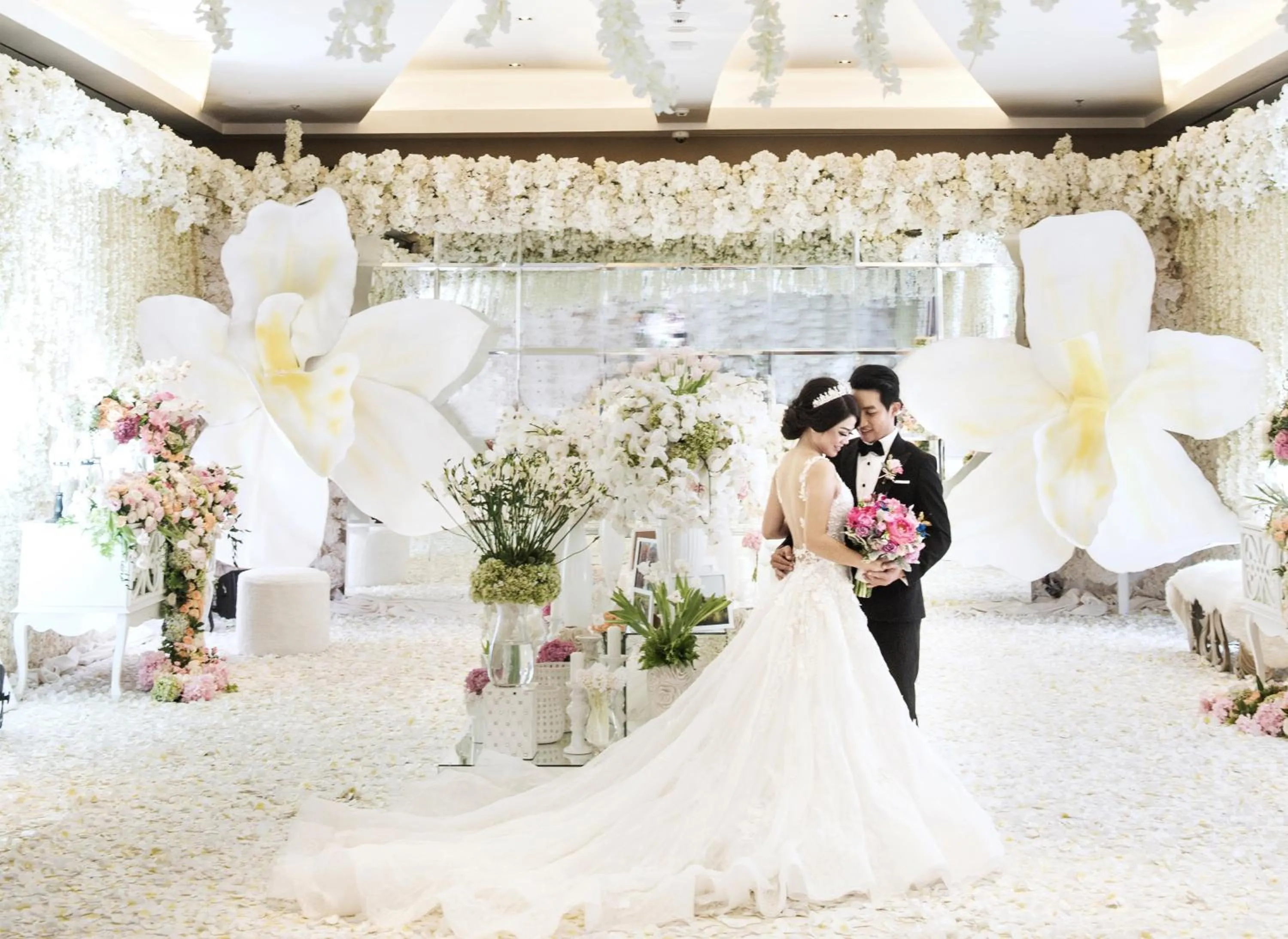 Meeting/conference room in Crowne Plaza Bandung by IHG