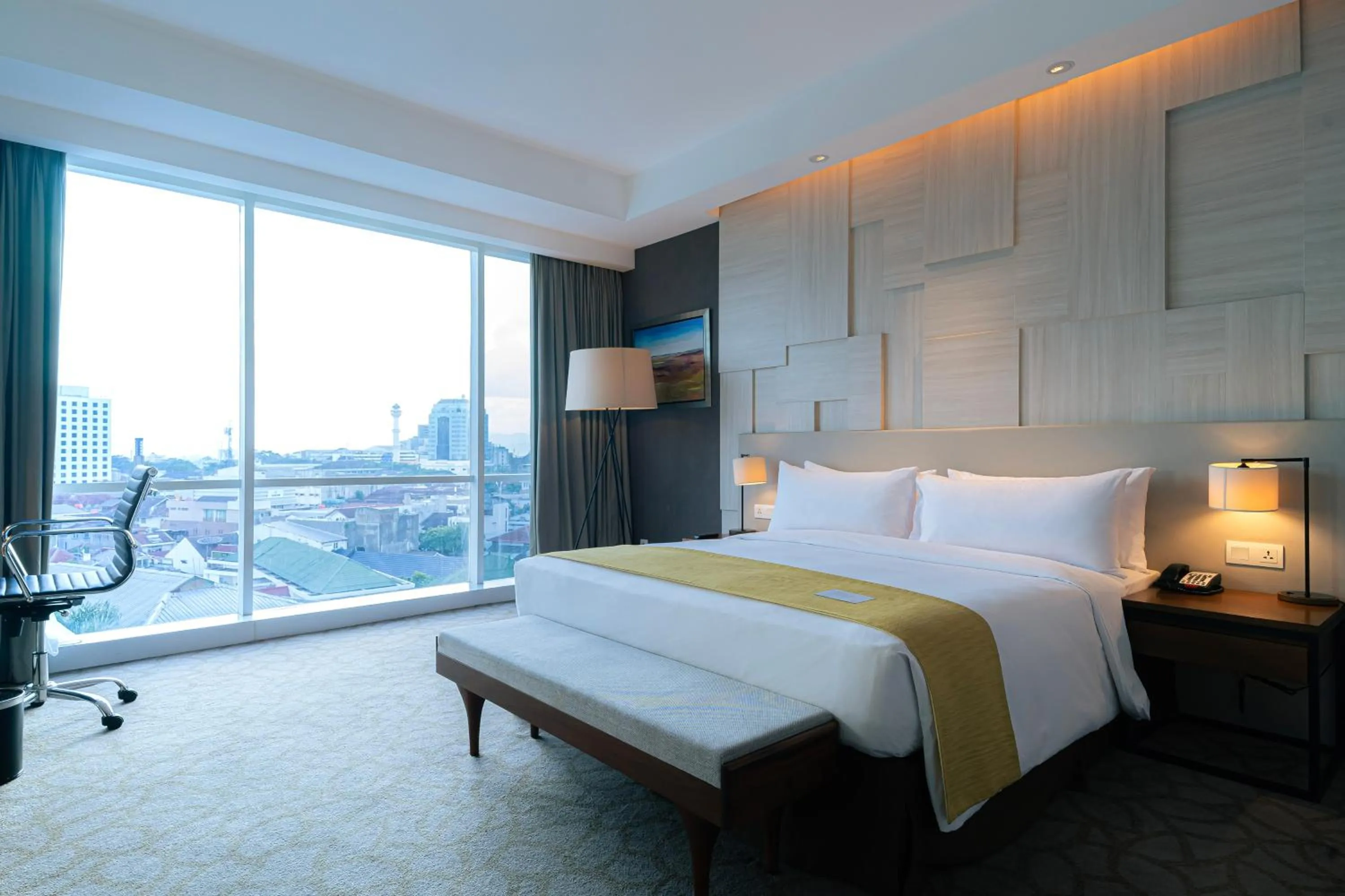 Bedroom, Bed in Crowne Plaza Bandung by IHG