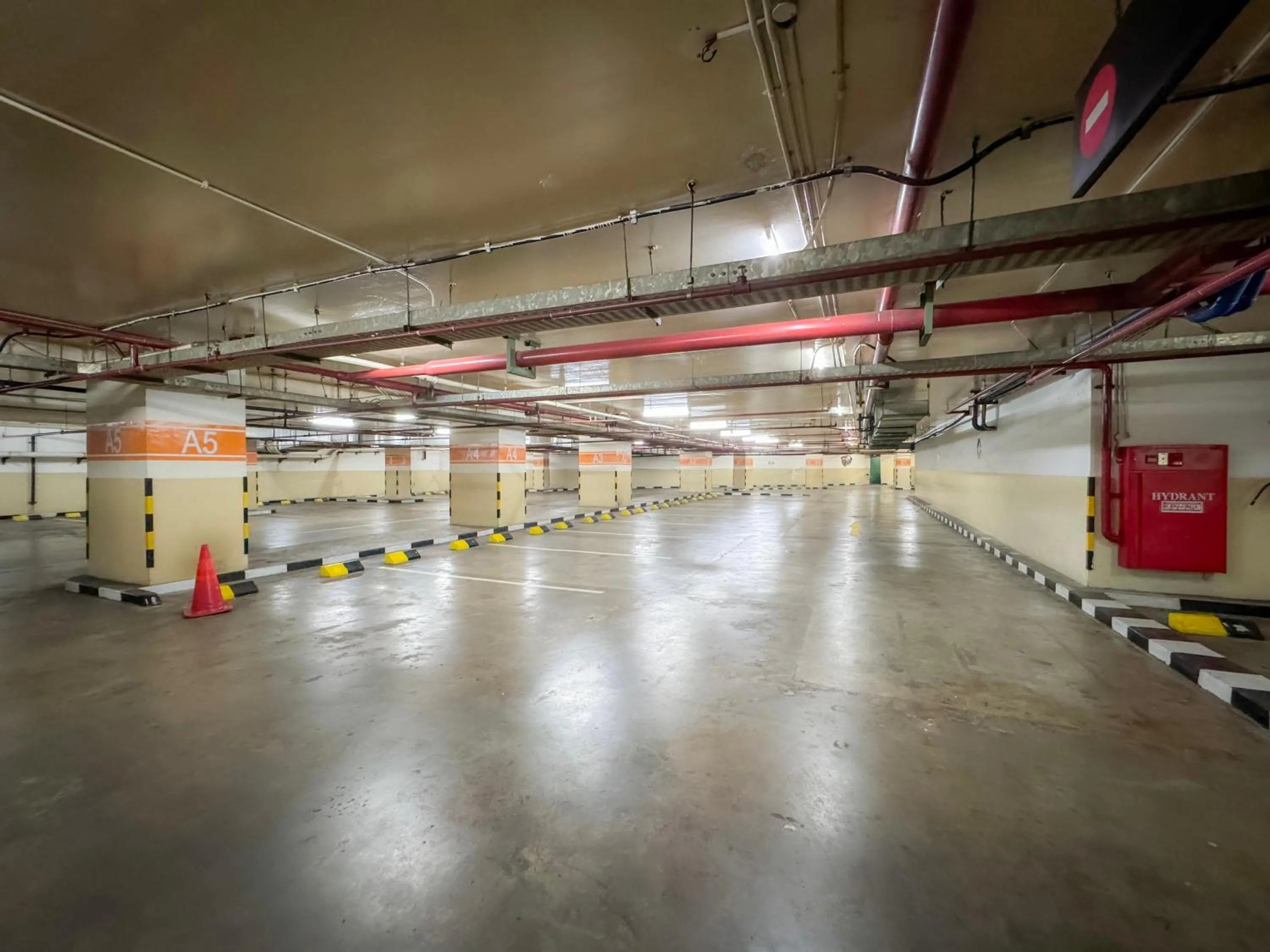 Parking in Crowne Plaza Bandung by IHG