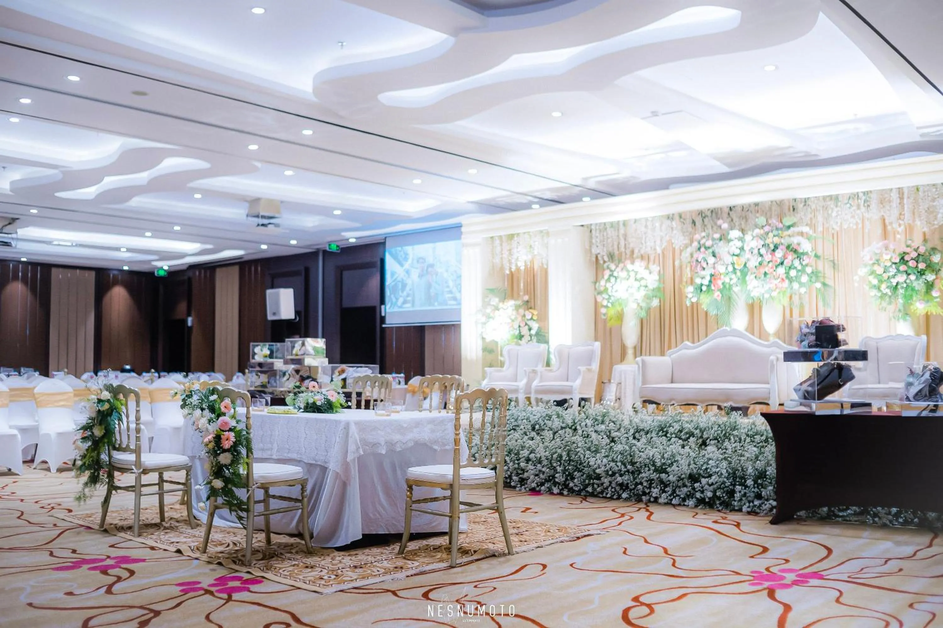 Meeting/conference room in Crowne Plaza Bandung by IHG