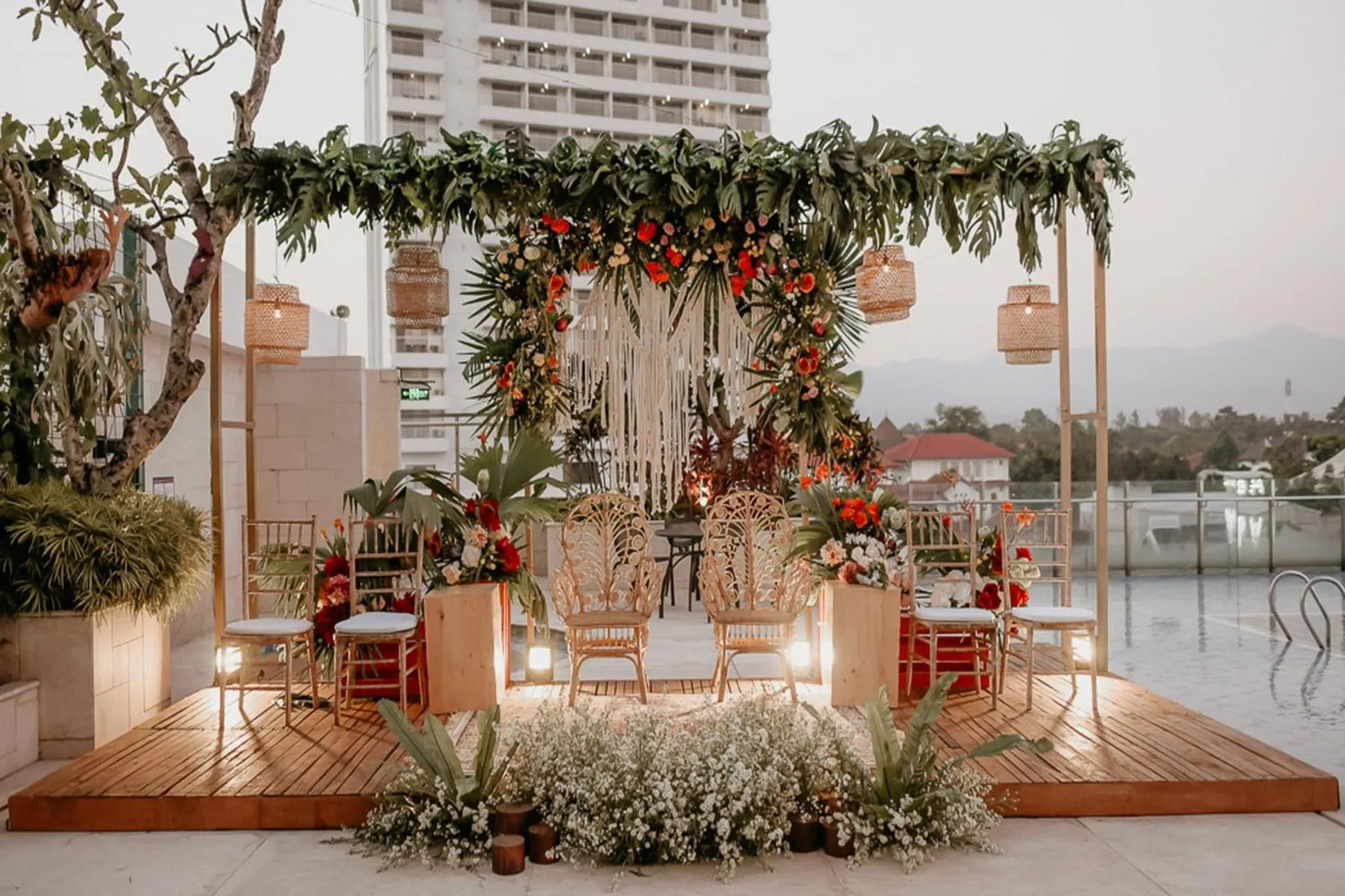 Meeting/conference room in Crowne Plaza Bandung by IHG