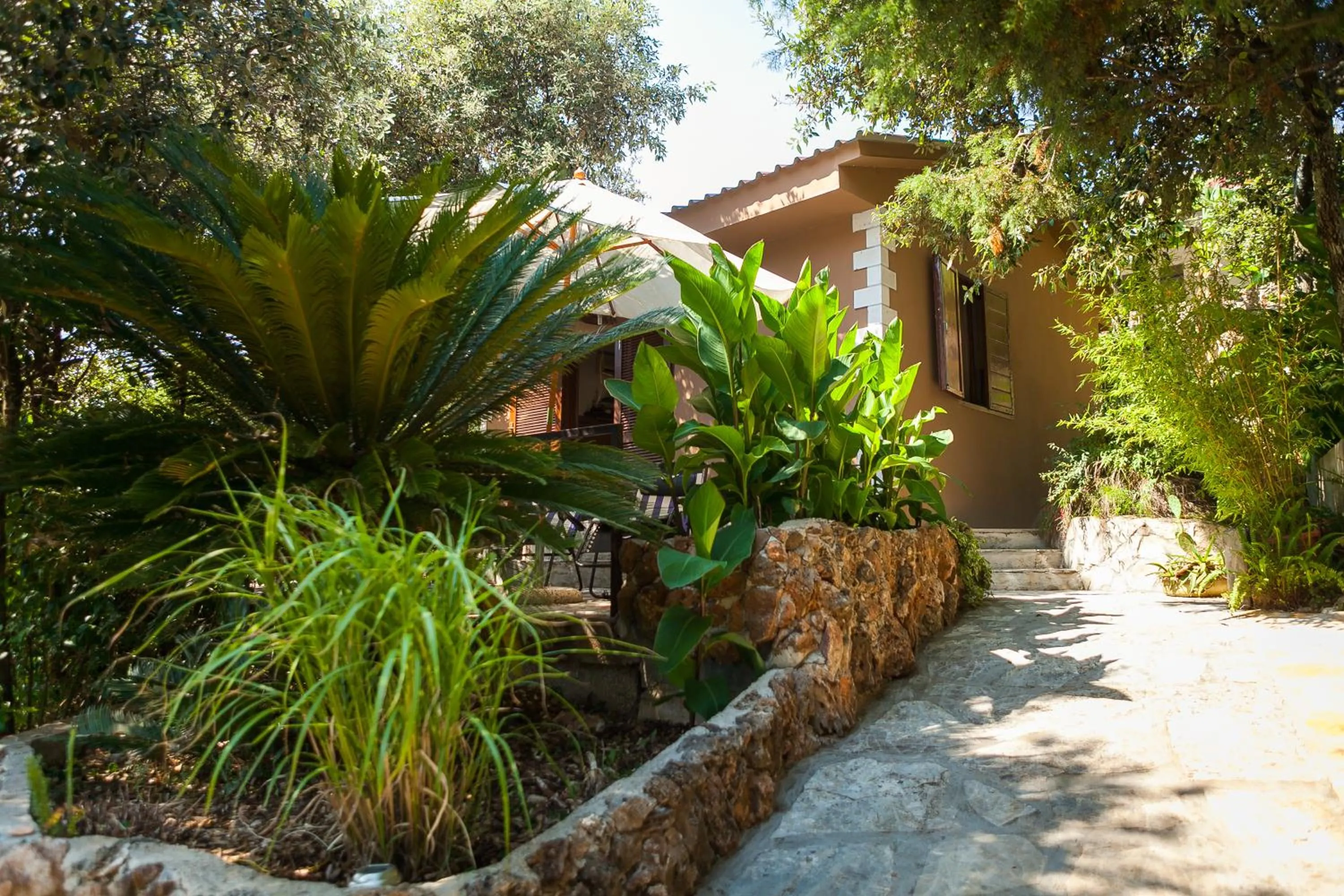 Facade/entrance in Relax tiny villas 40 meters of the beach