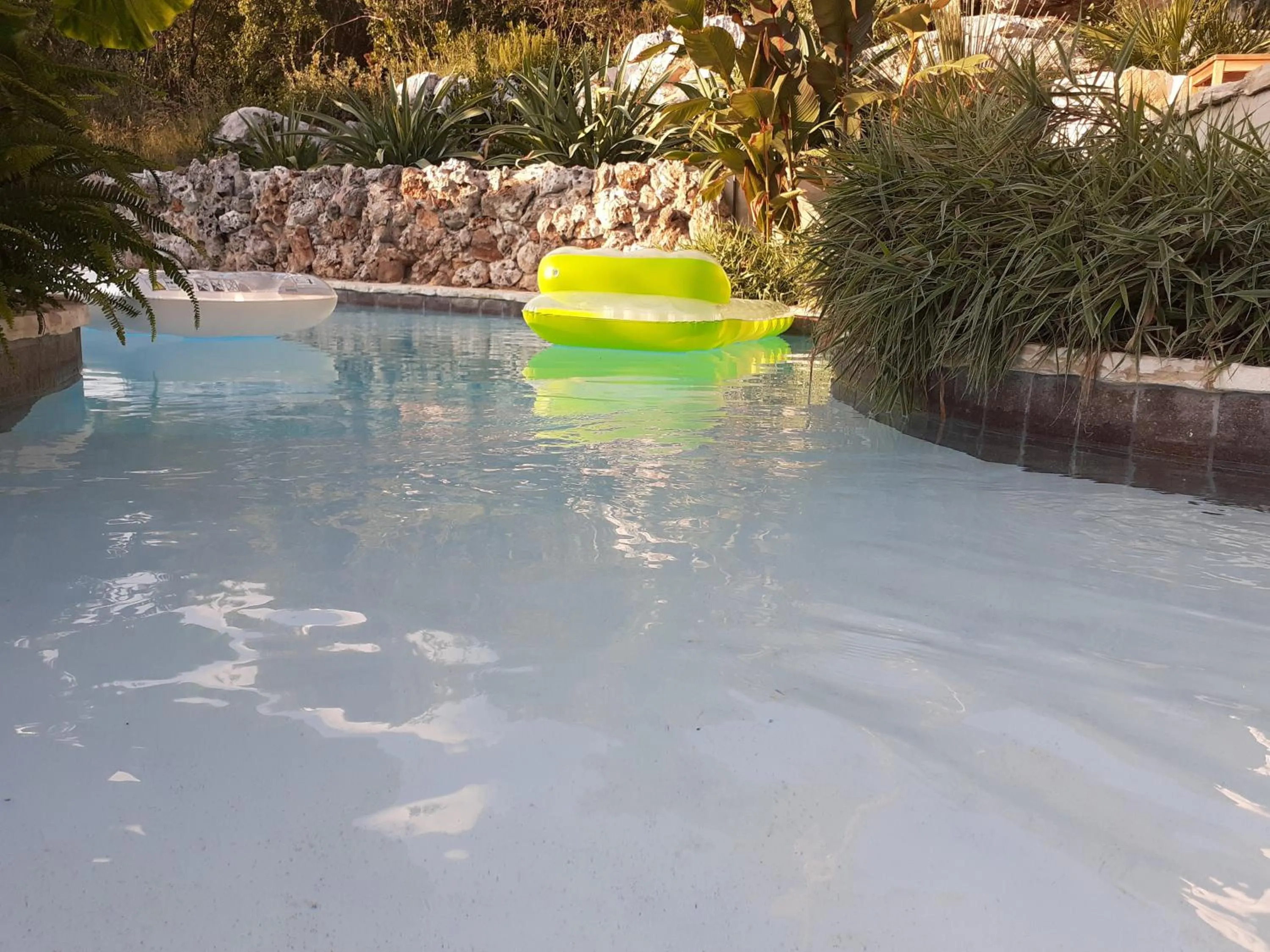 Garden in Relax tiny villas 40 meters of the beach
