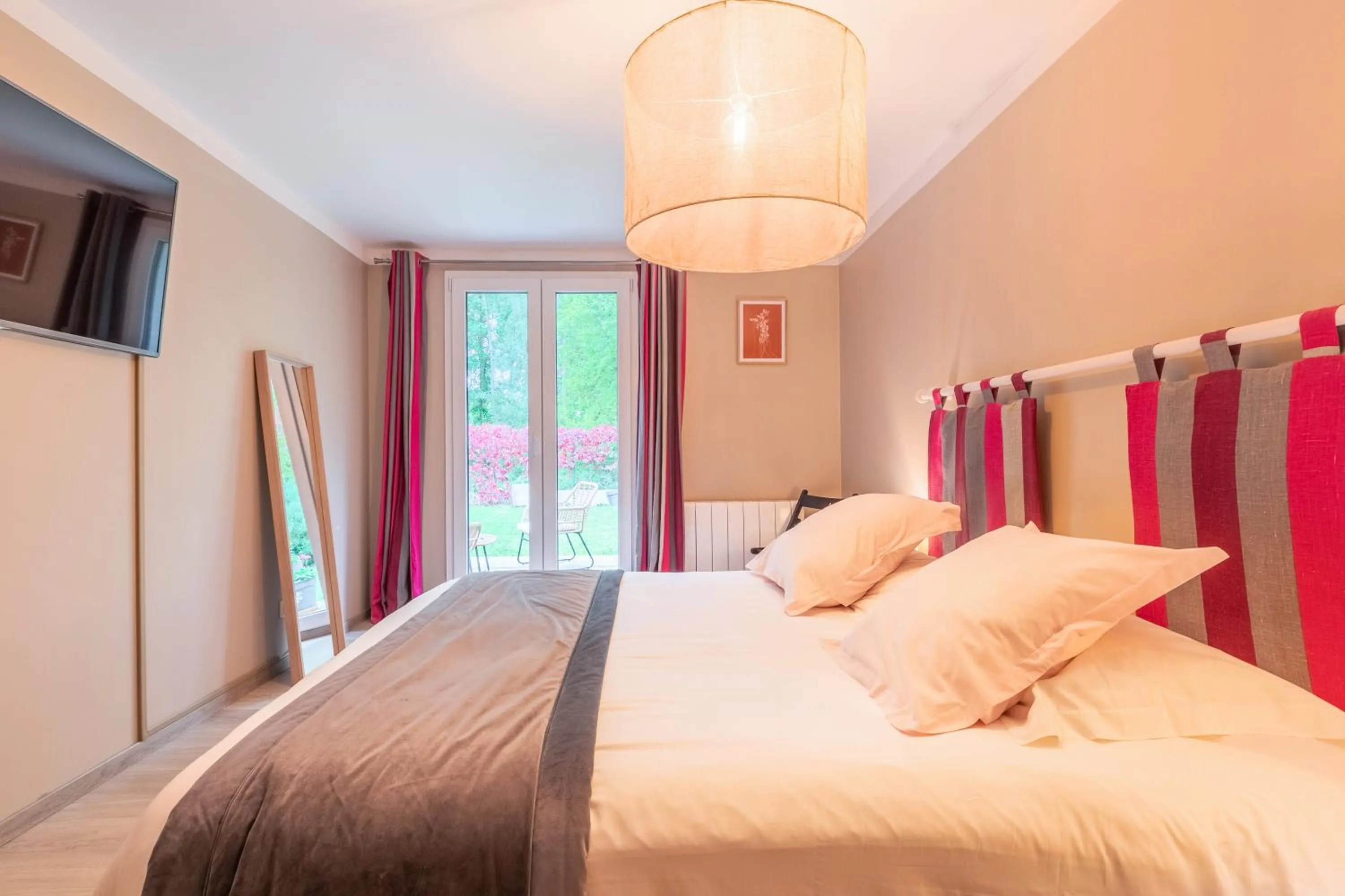 Bed in Espace Zen'ing