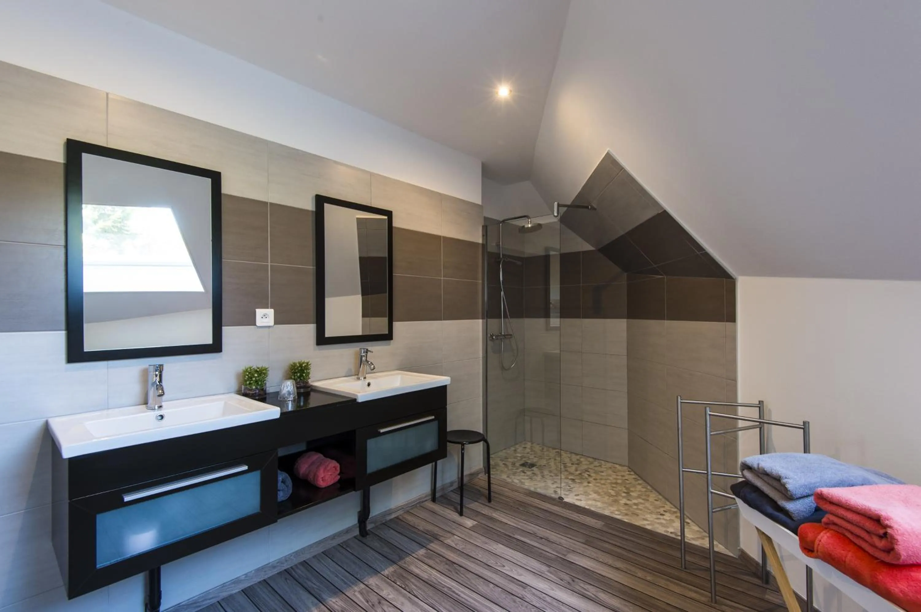 Bathroom, Bed in Espace Zen'ing