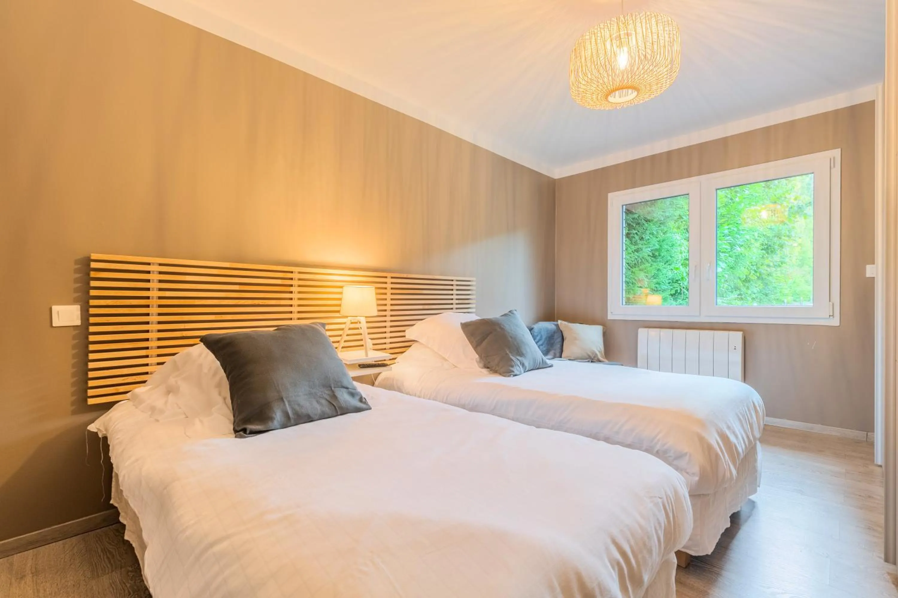 Bed in Espace Zen'ing