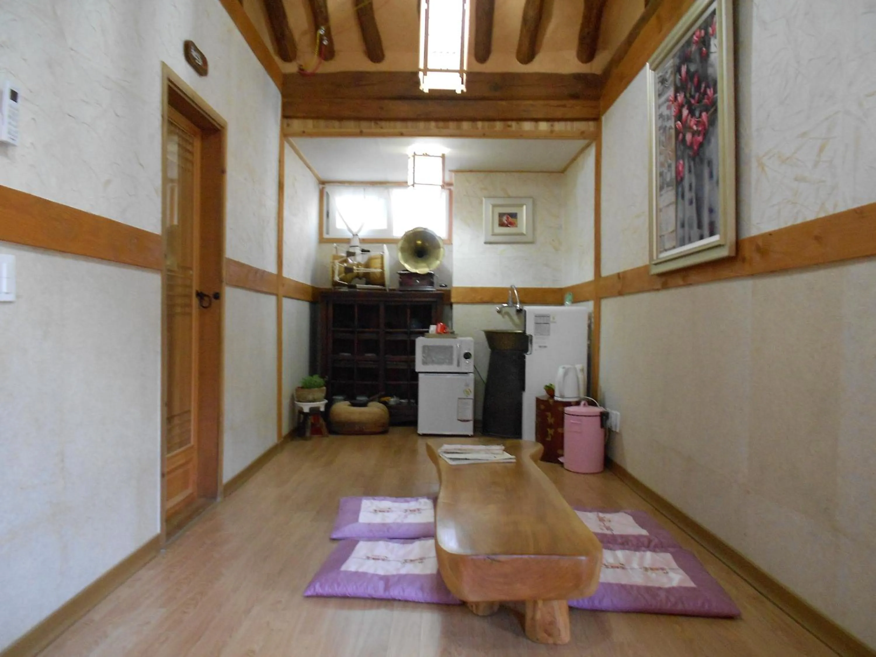 Happiness Full Hanok Guesthouse