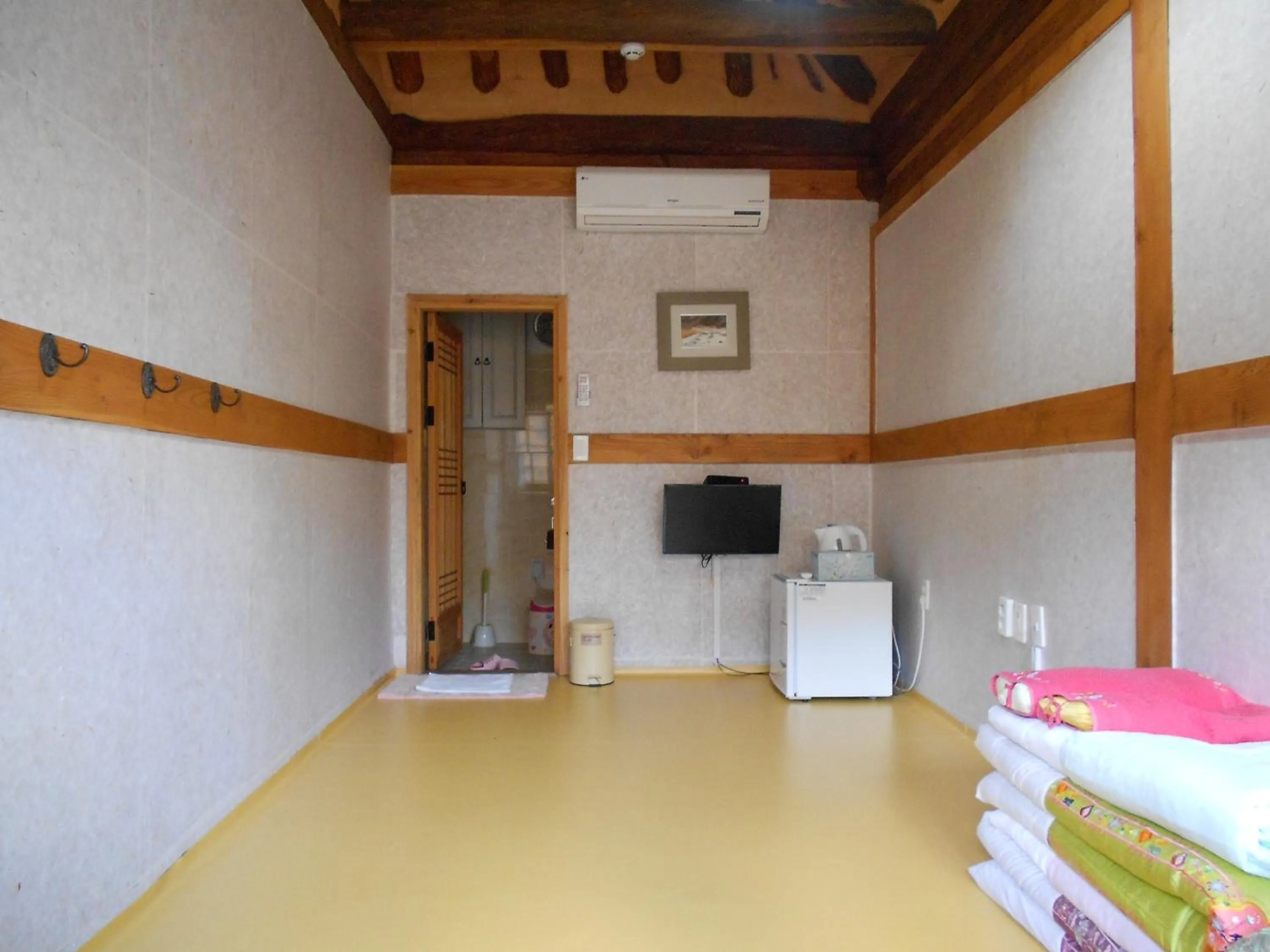 Happiness Full Hanok Guesthouse
