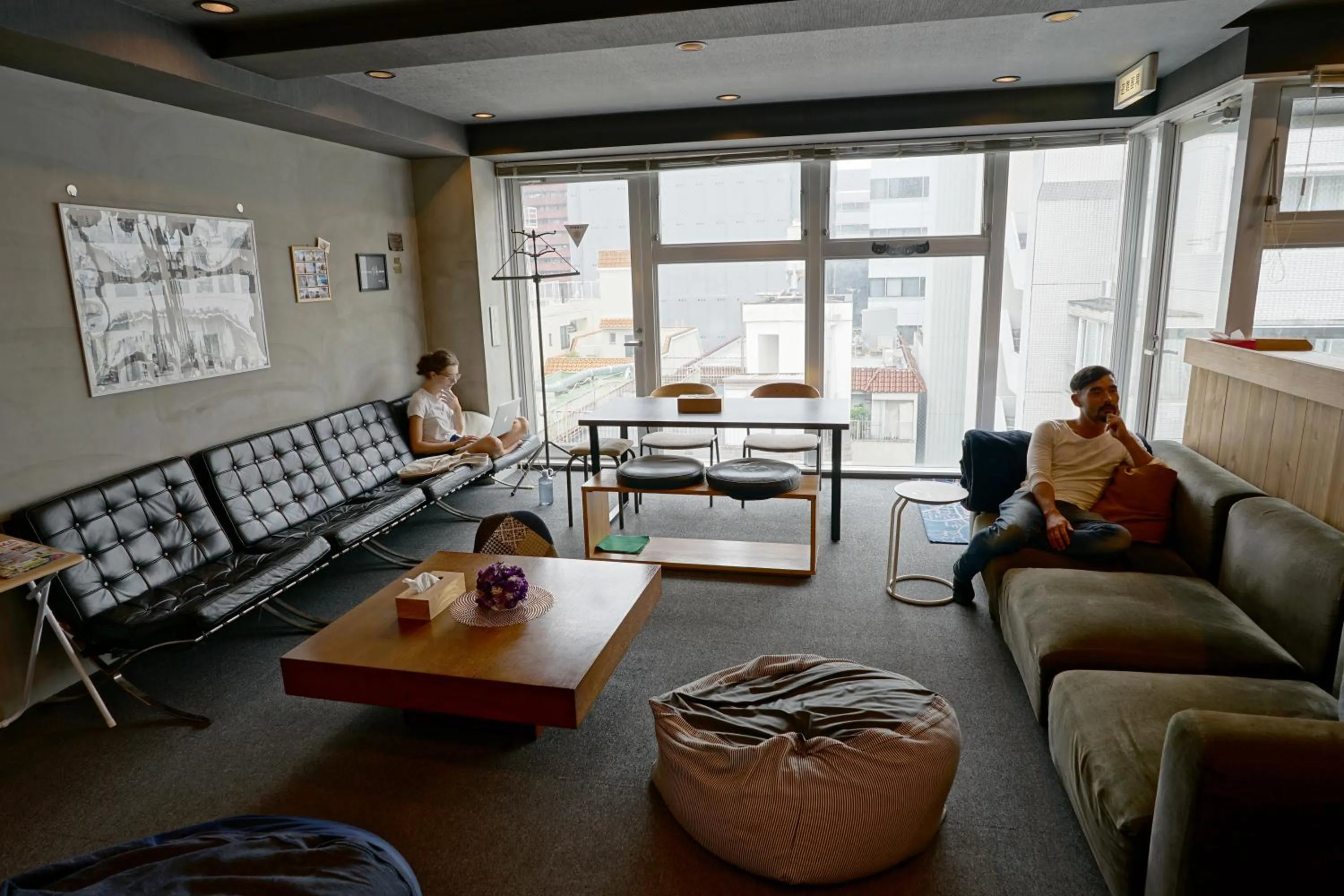 Living room in Santiago Guesthouse Hiroshima
