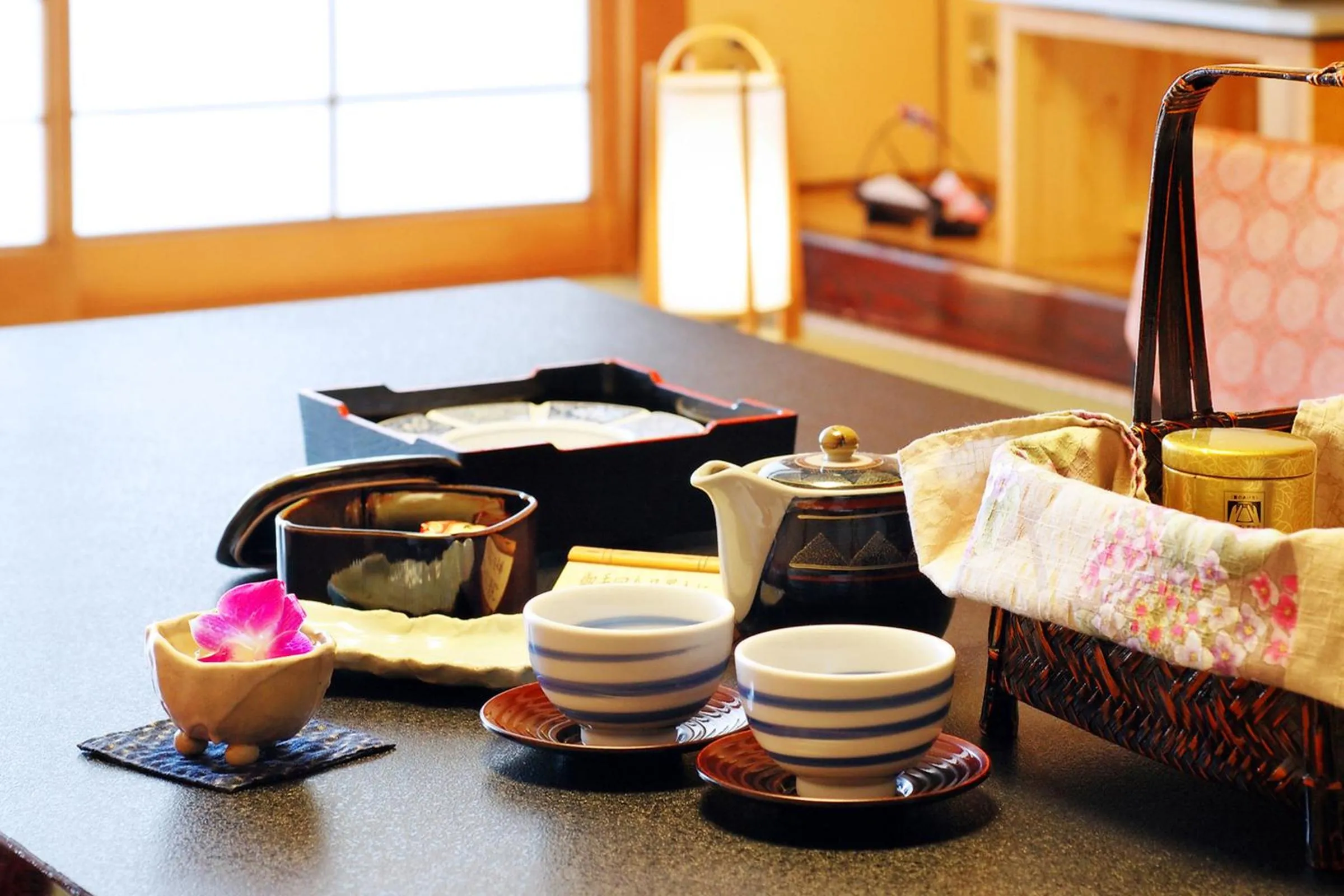 Coffee/tea facilities in Dogo Grand Hotel