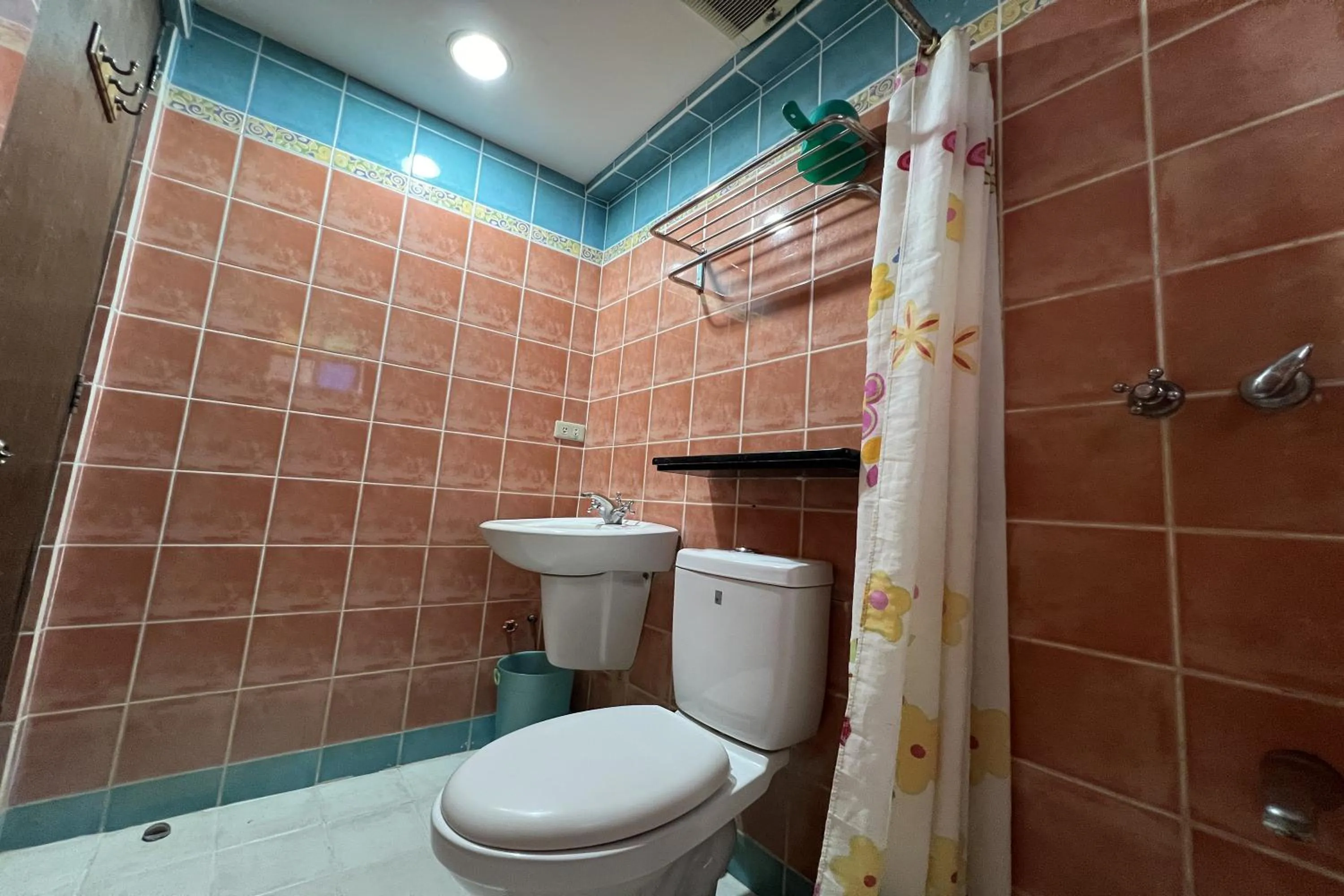 Bathroom in Bangera Inn