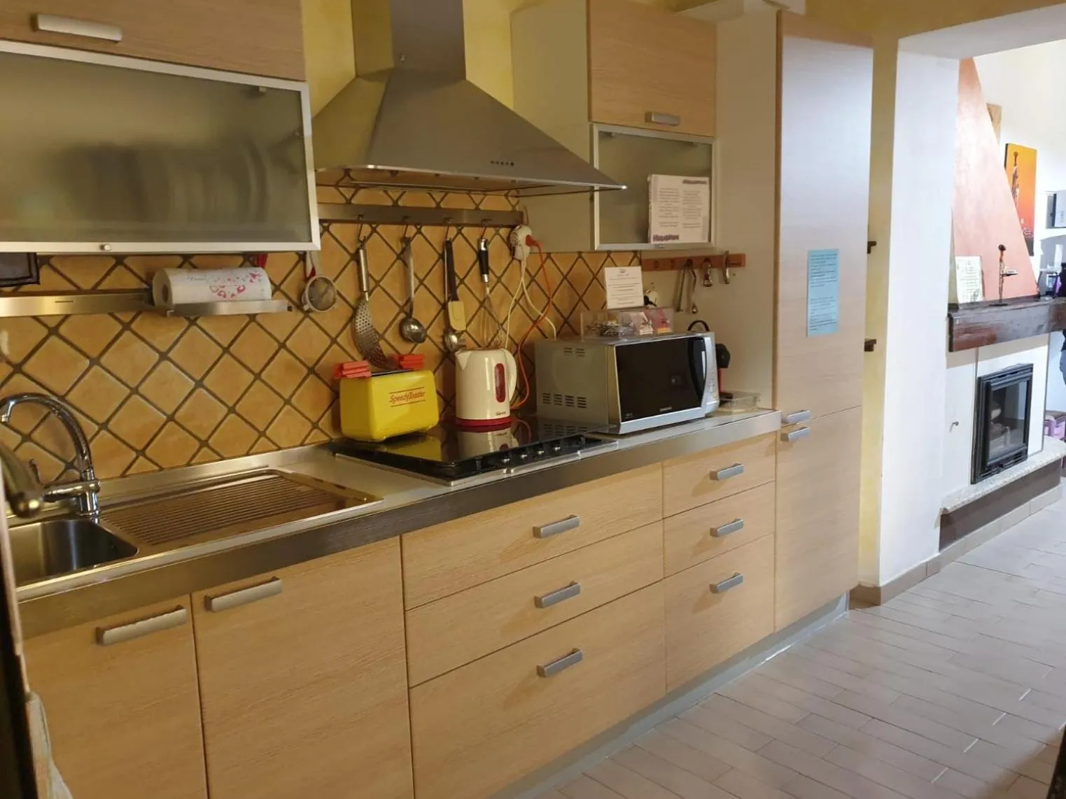 Communal kitchen in B&B Annalu'