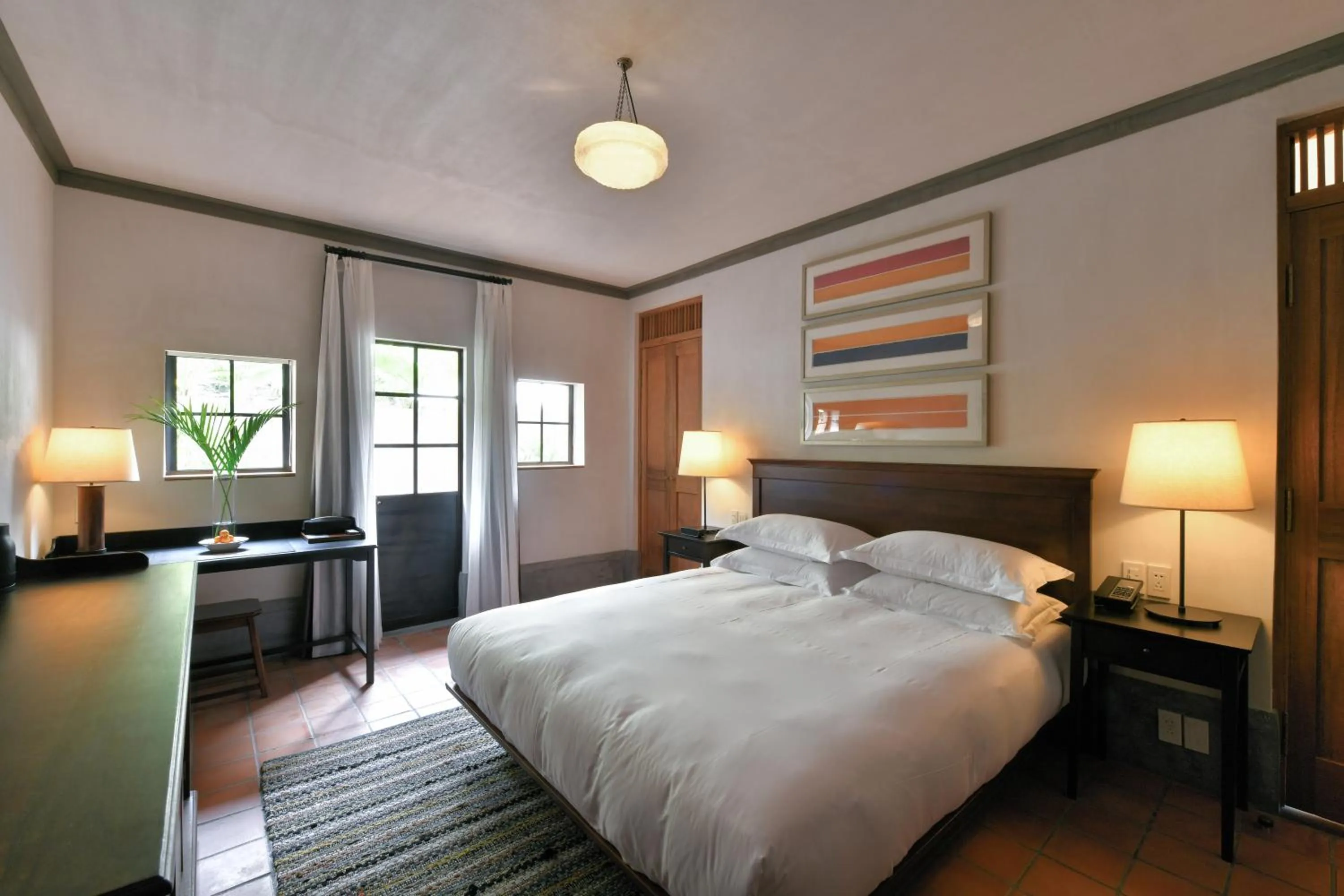 Bed in LeeManorHotle