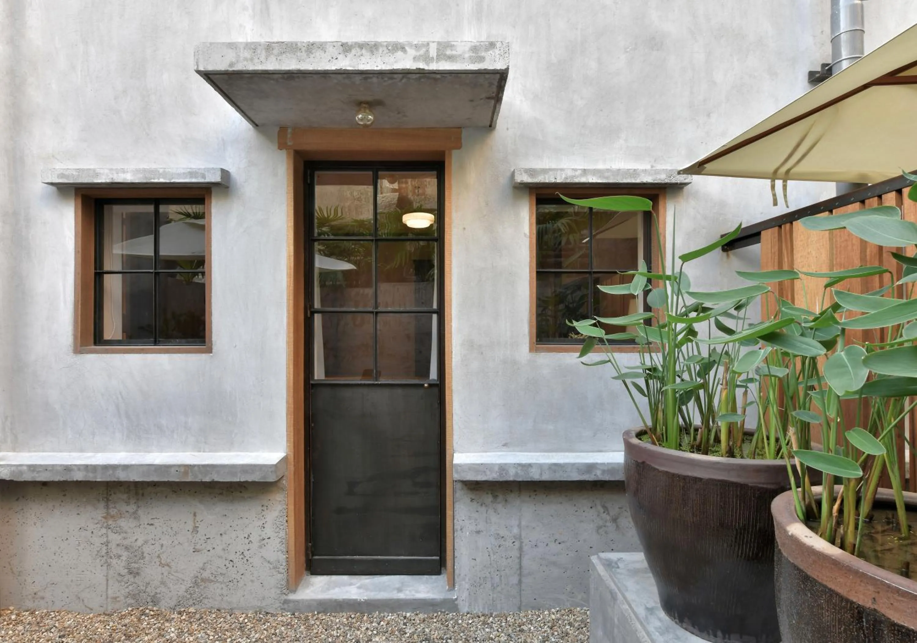 Property building in LeeManorHotle