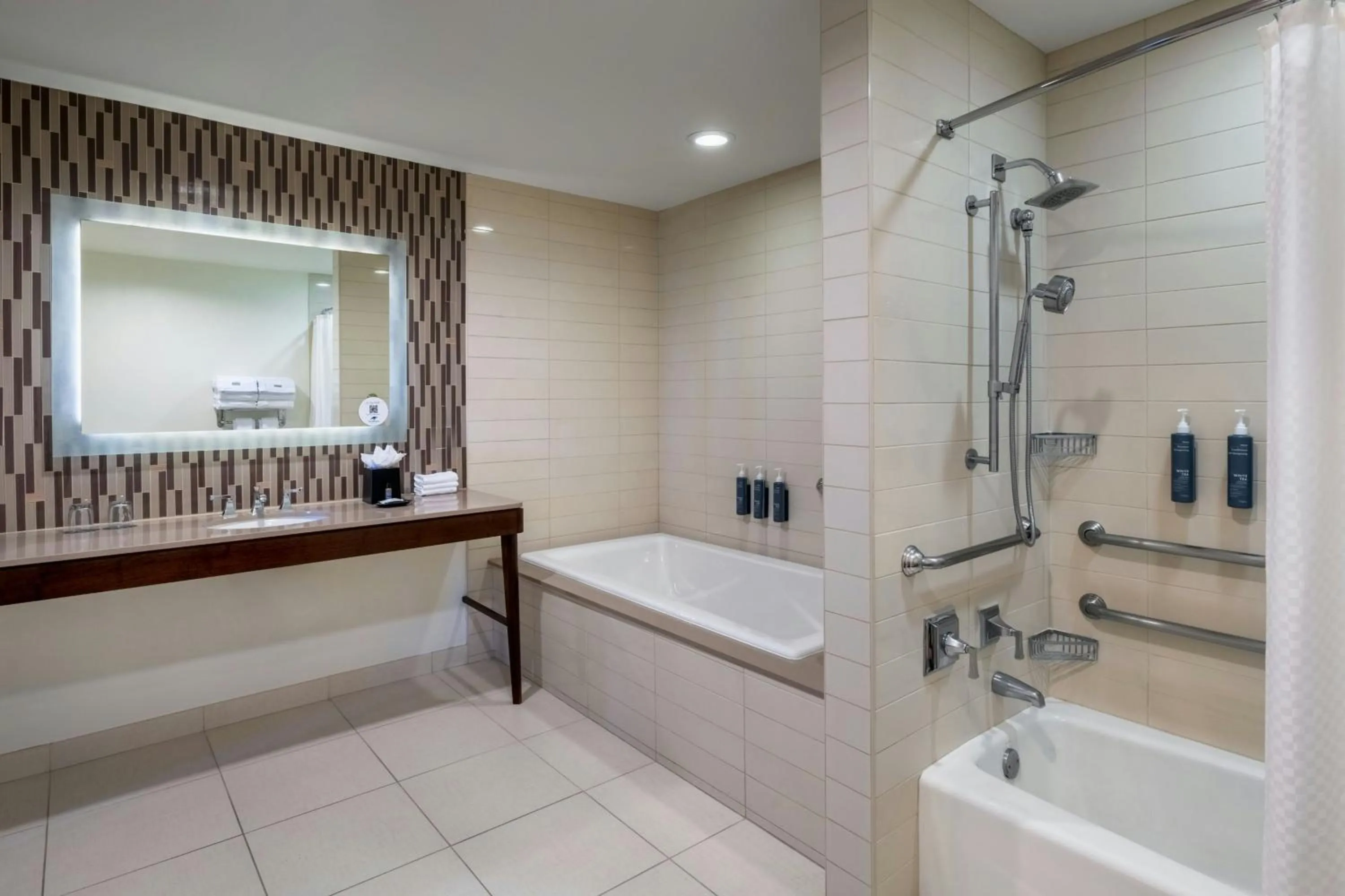 Bathroom in The Westin Jekyll Island Beach Resort