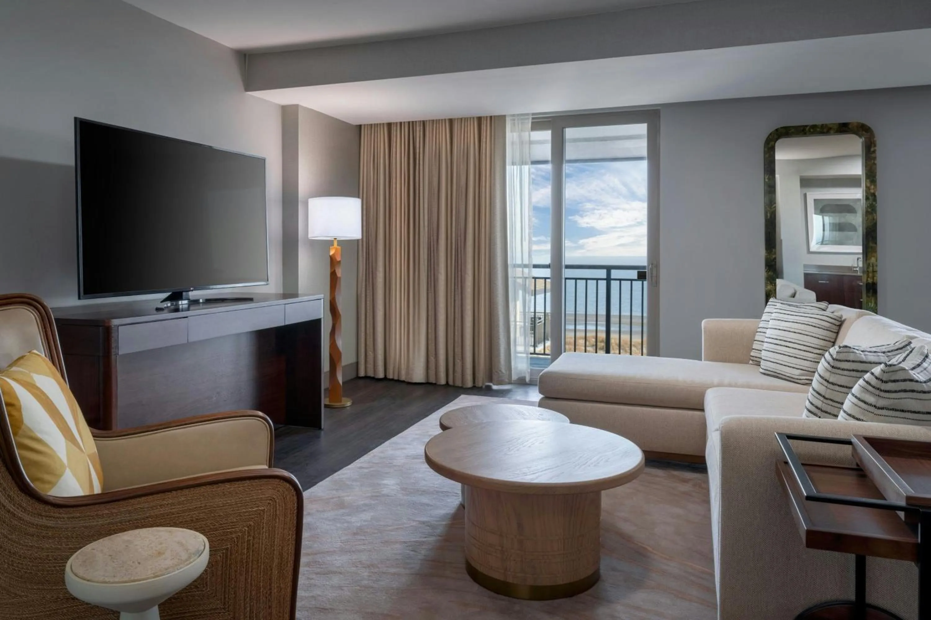 Living room in The Westin Jekyll Island Beach Resort