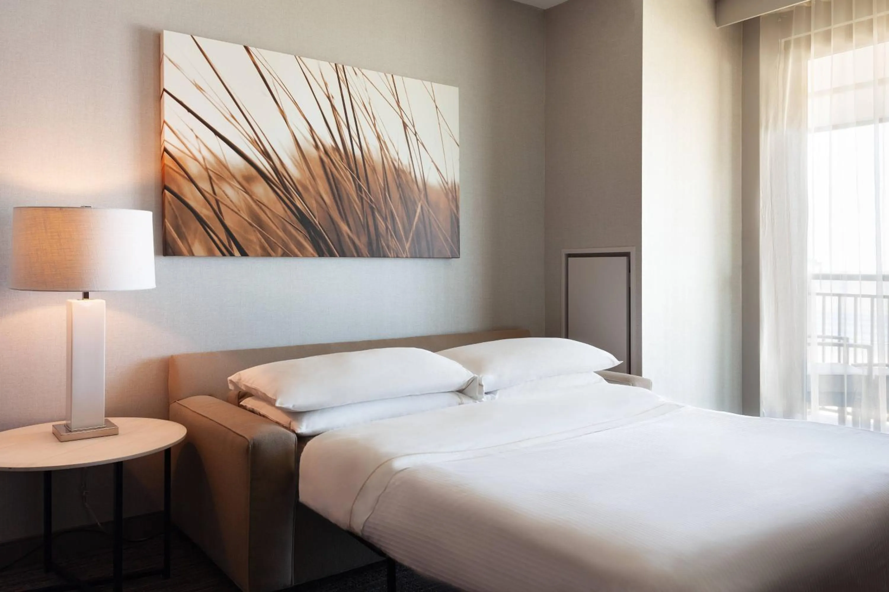 Photo of the whole room, Bed in The Westin Jekyll Island