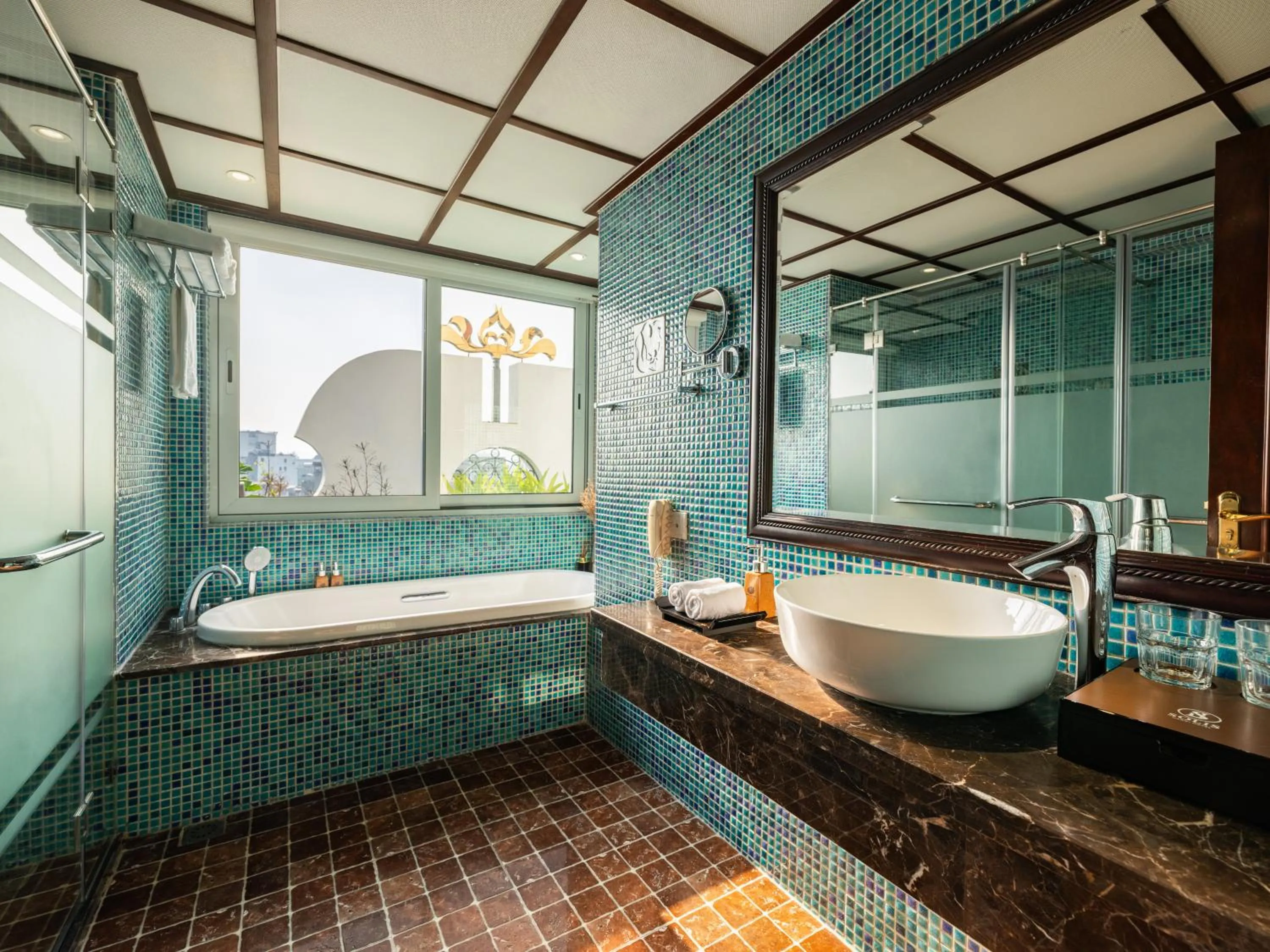 Shower in Hanoi Solis Hotel