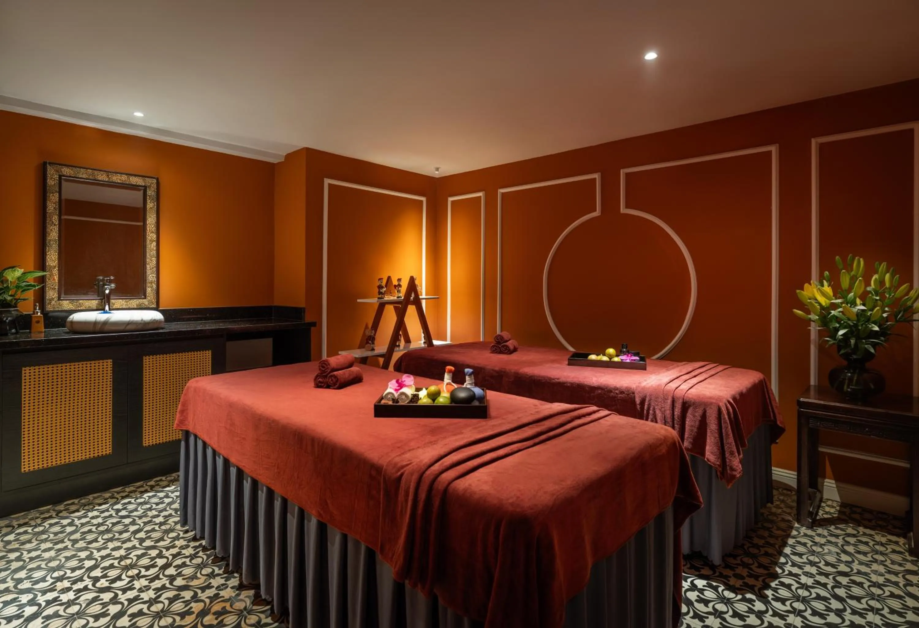 Spa and wellness centre/facilities, Bed in Hanoi Solis Hotel