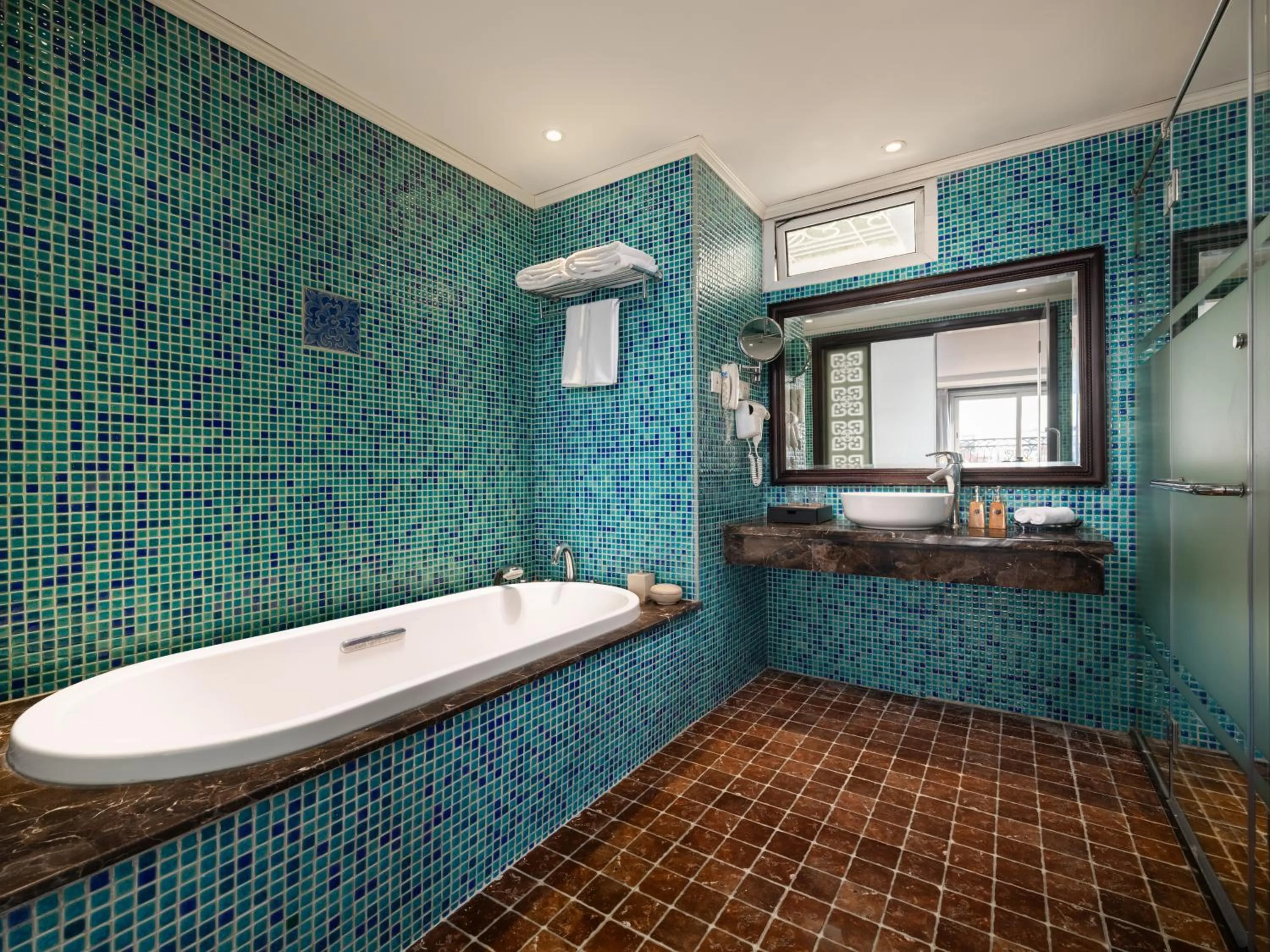 Shower in Hanoi Solis Hotel