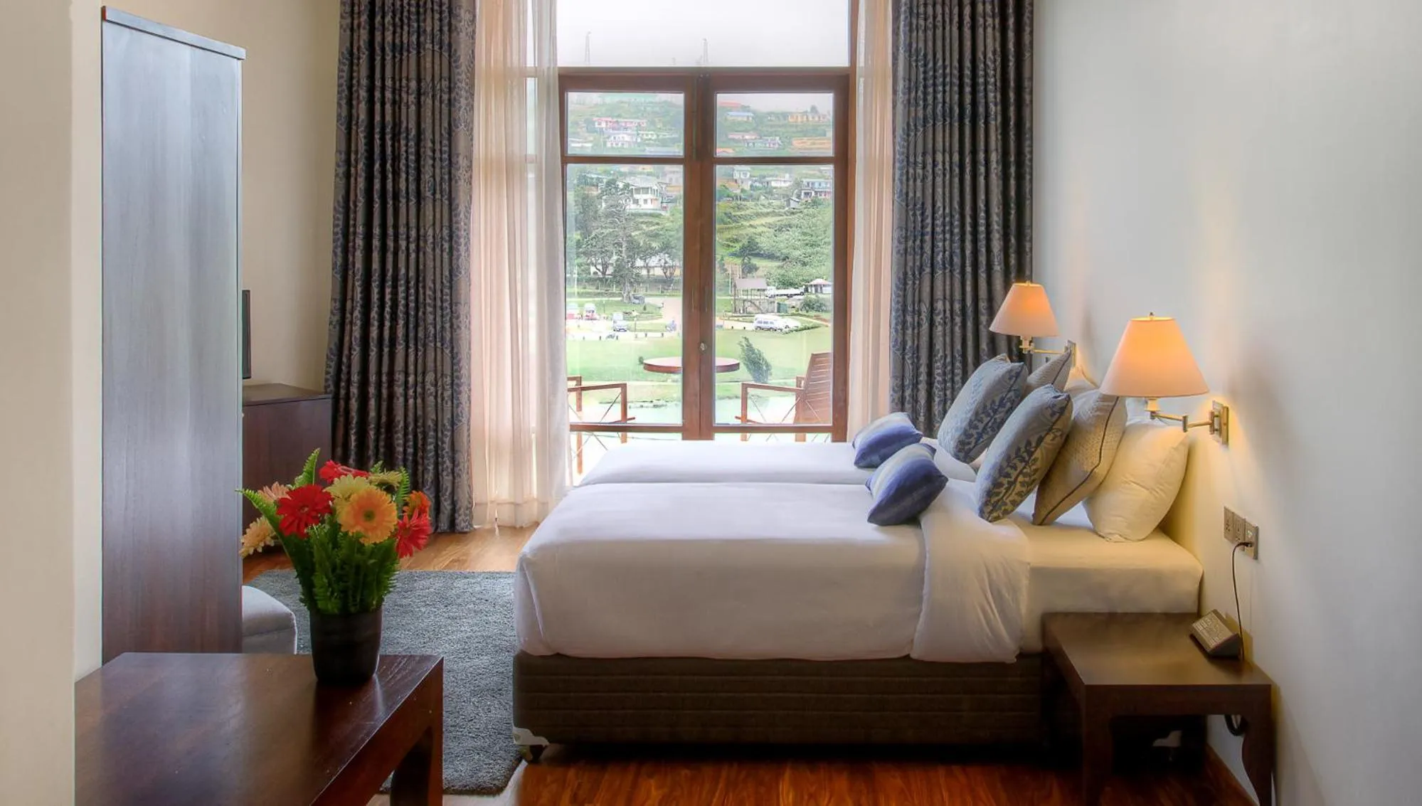 Bedroom, Bed in Tea Plant Nuwara Eliya