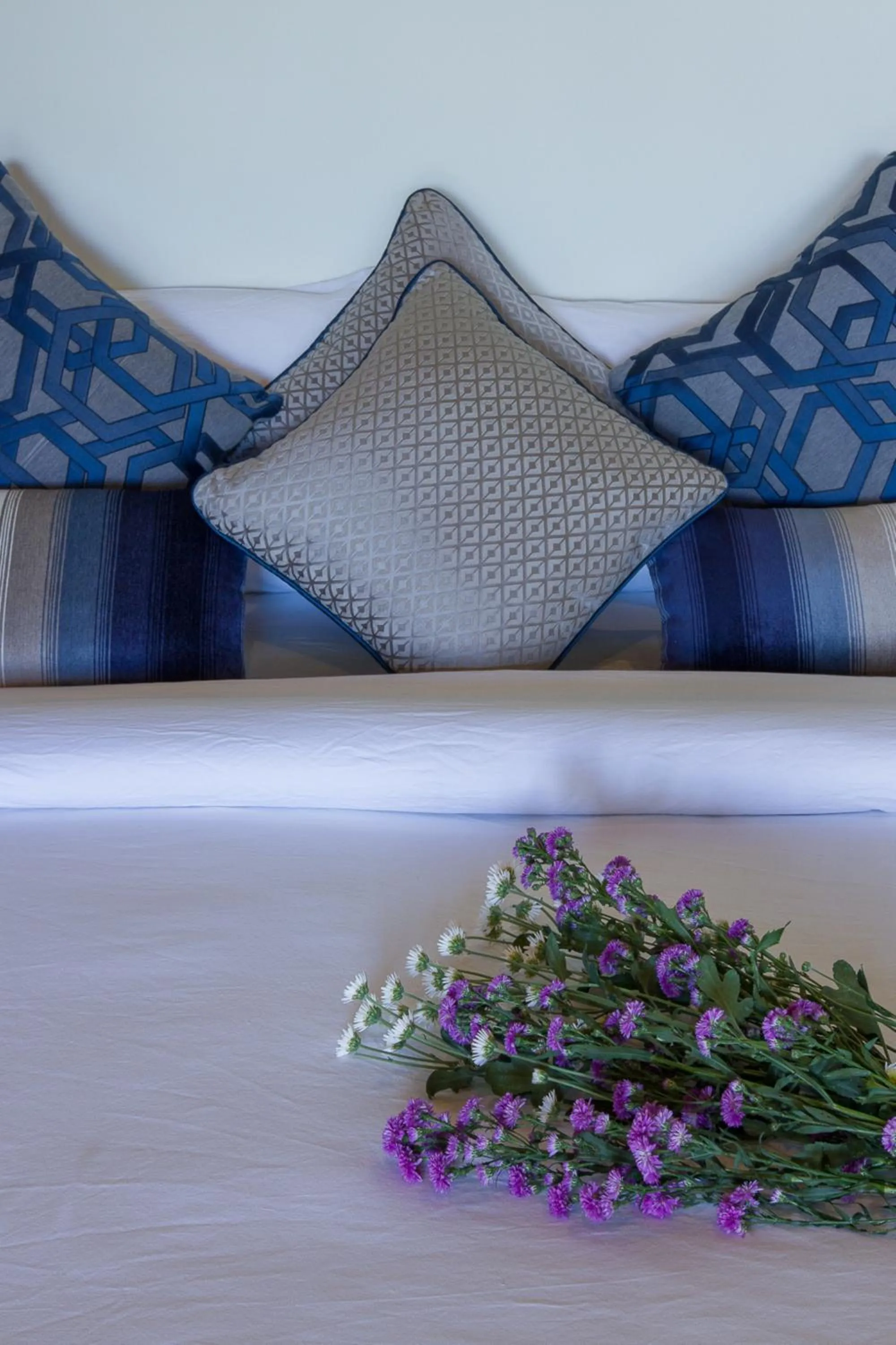 Bed in Tea Plant Nuwara Eliya