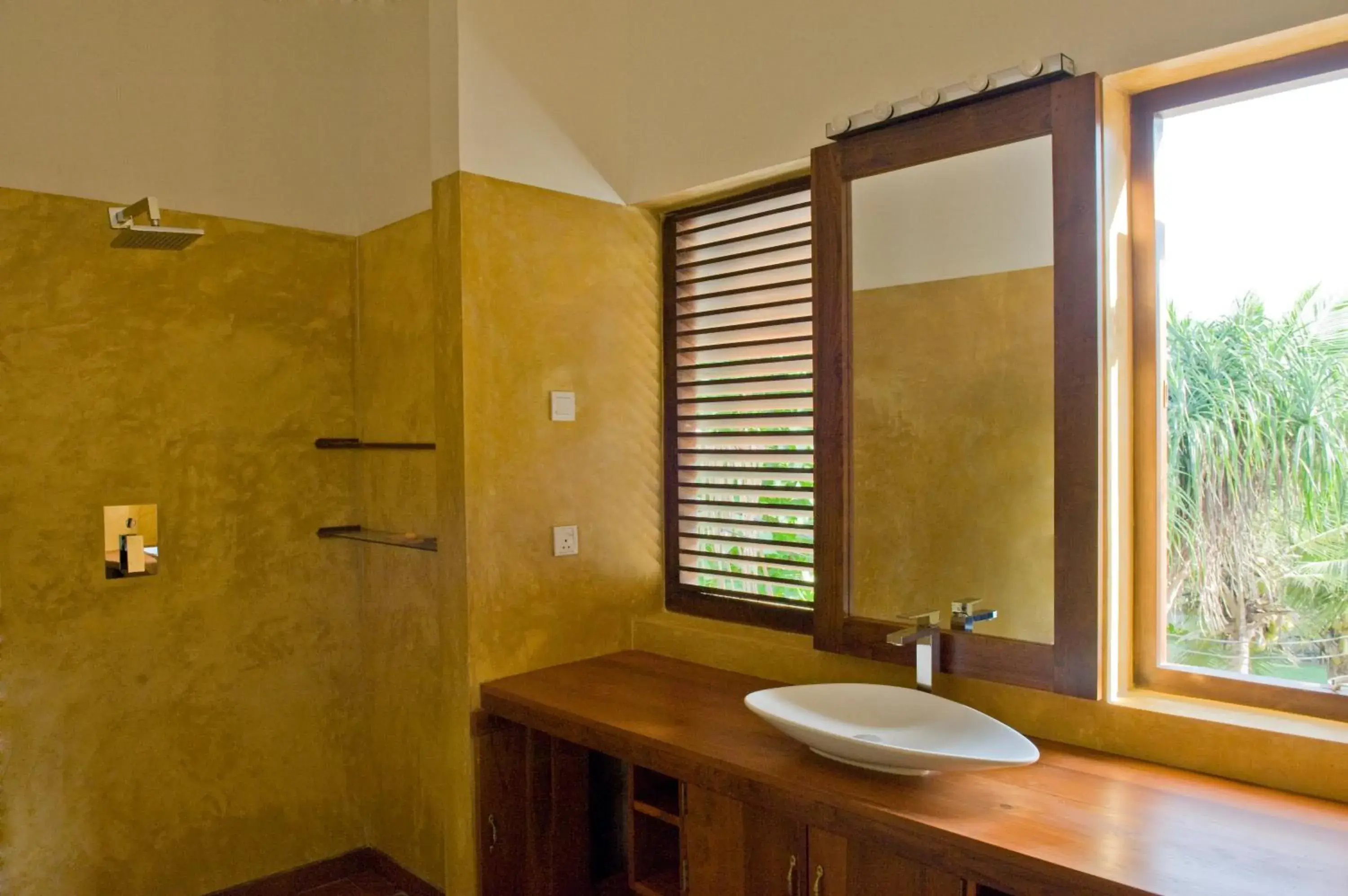 Deluxe Double Room with Balcony and Sea View in Land's End Villa Deluxe Double Room with Balcony and Sea View in Land's End Villa