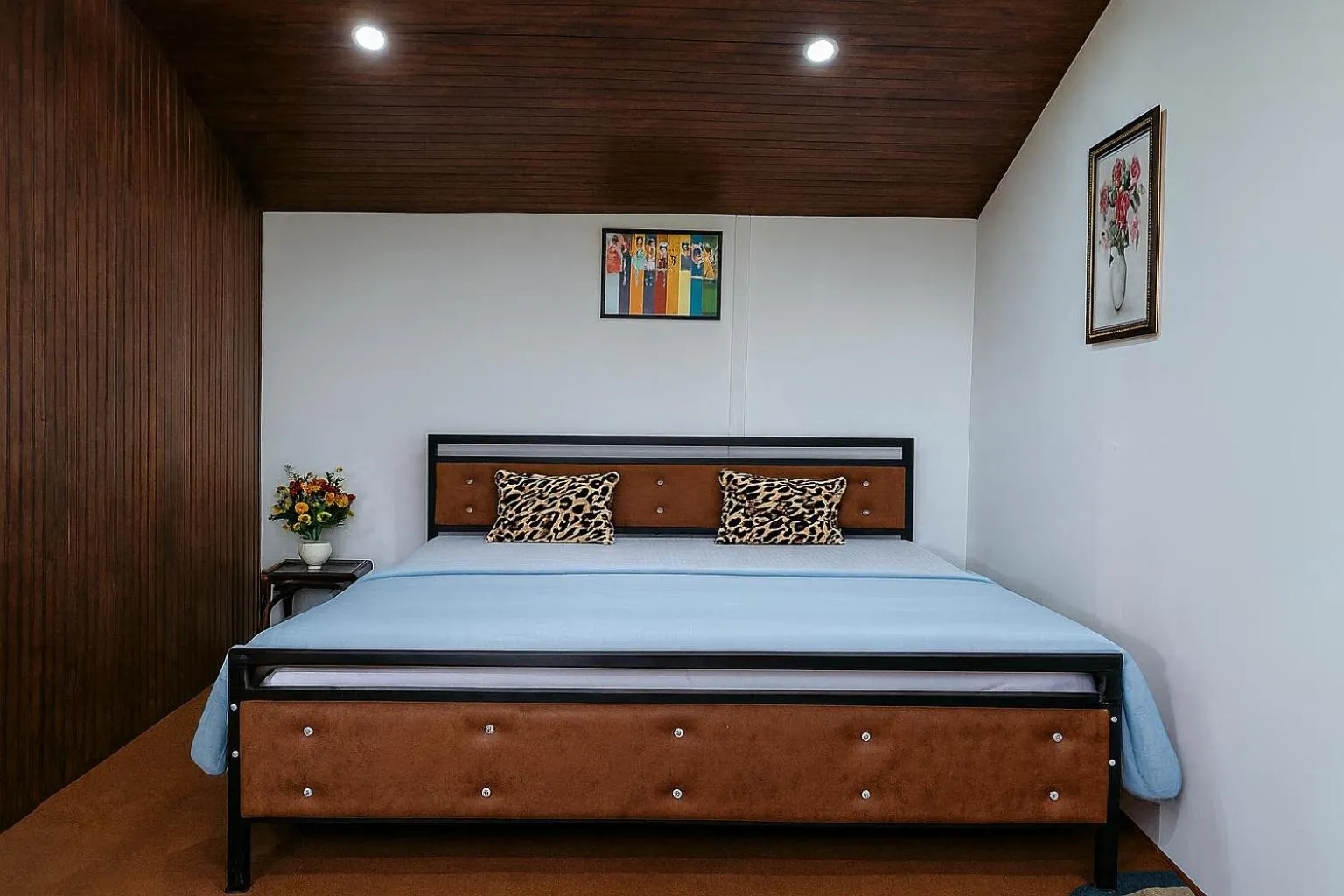 Bedroom, Bed in The Gypsy Soul