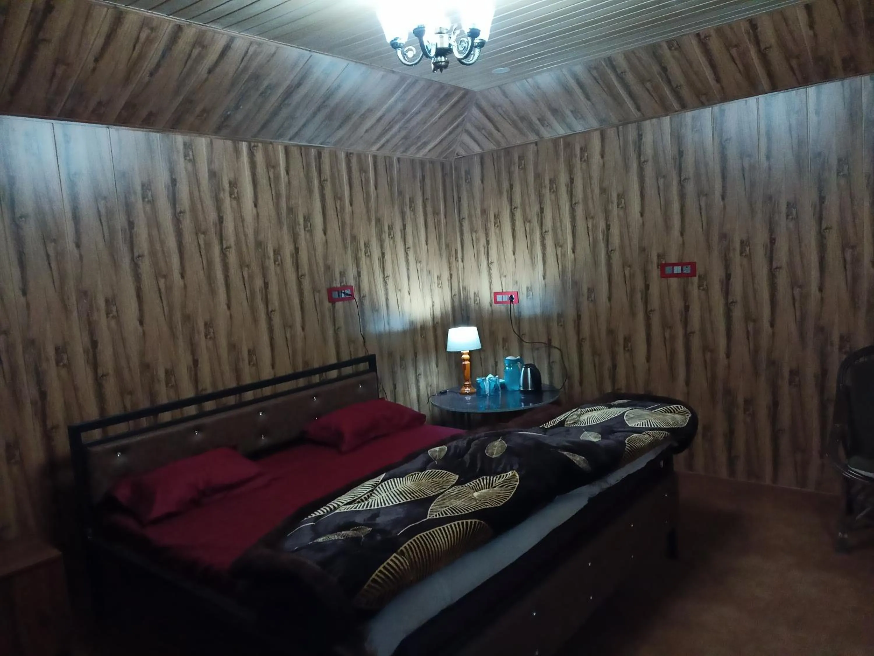 Bedroom, Bed in The Gypsy Soul