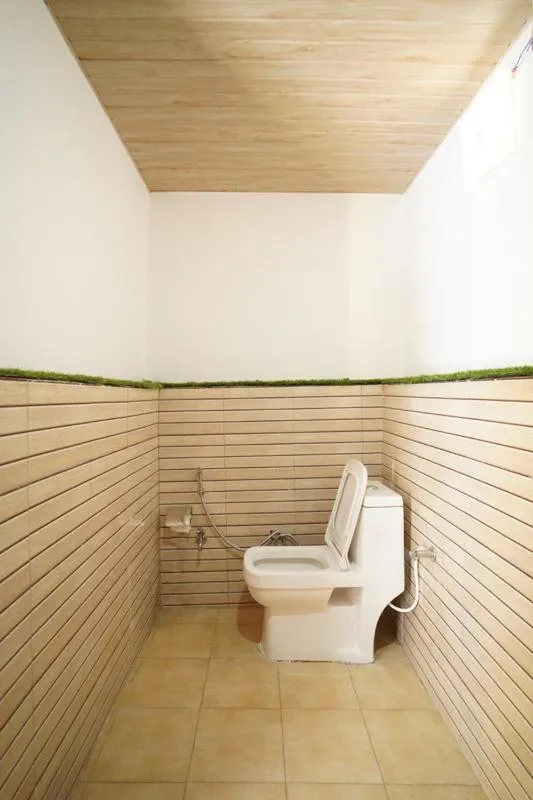 Bathroom in The Gypsy Soul