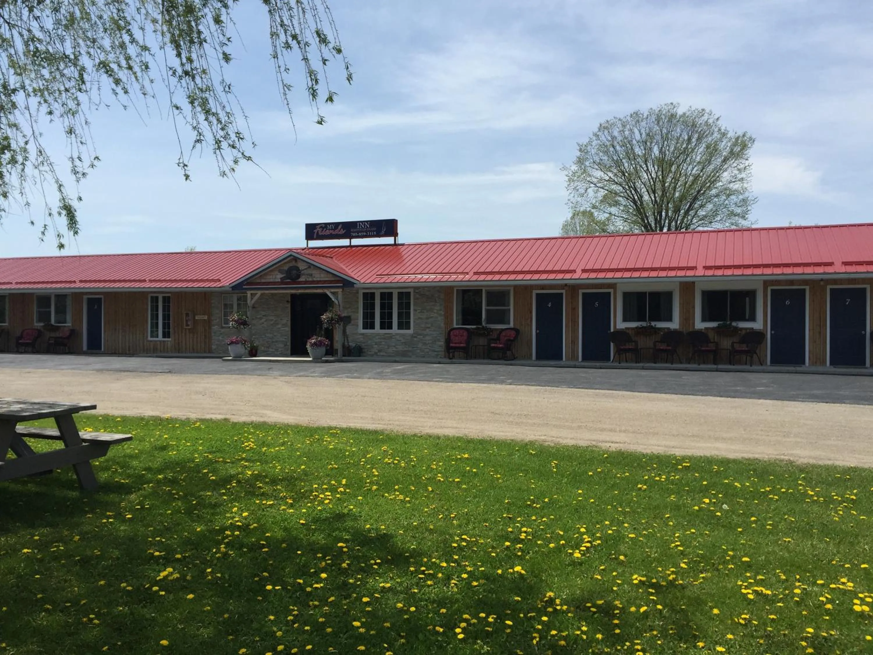 Property building in My Friends Inn Manitoulin