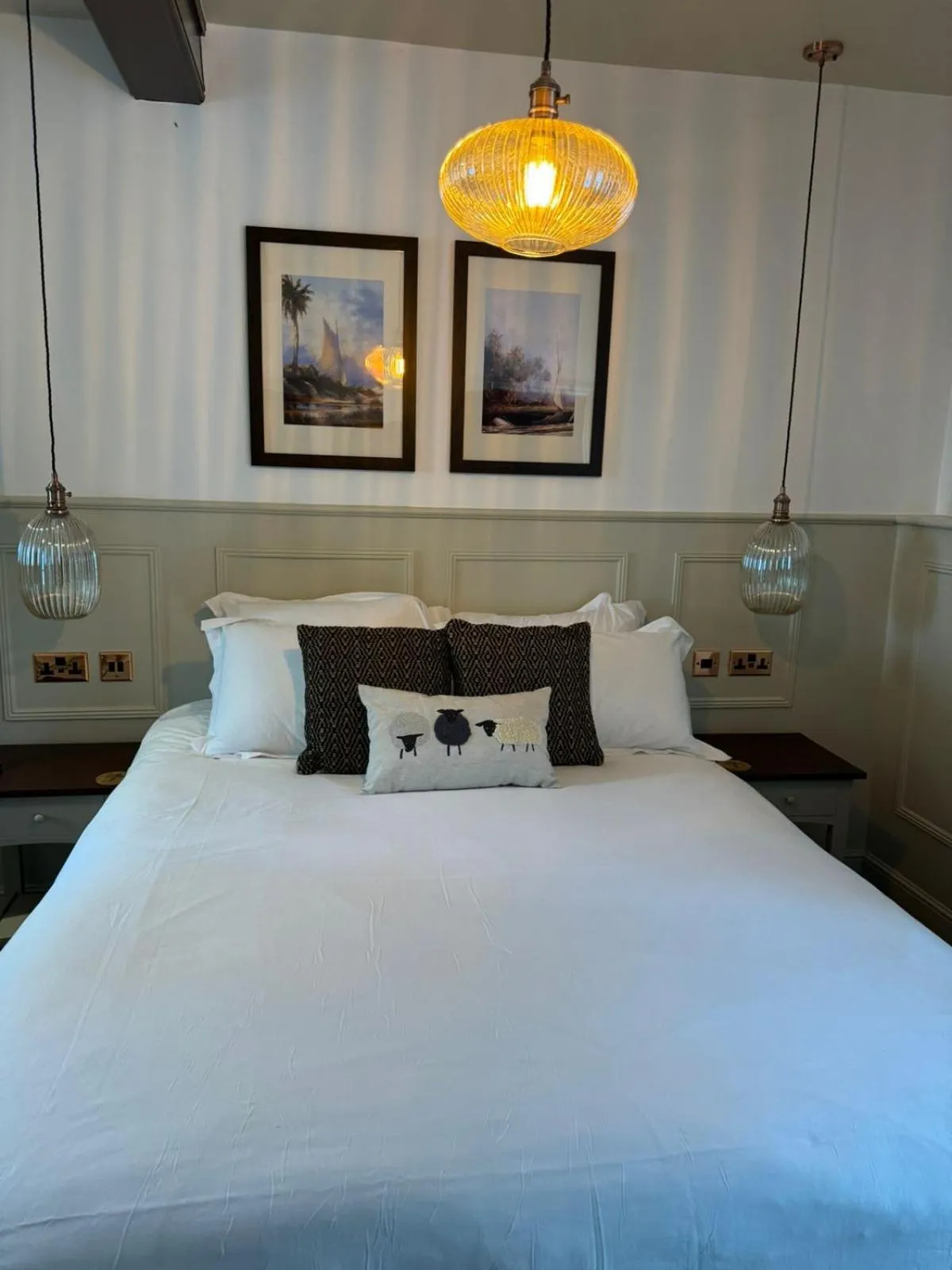 Bed in Woolpack Inn