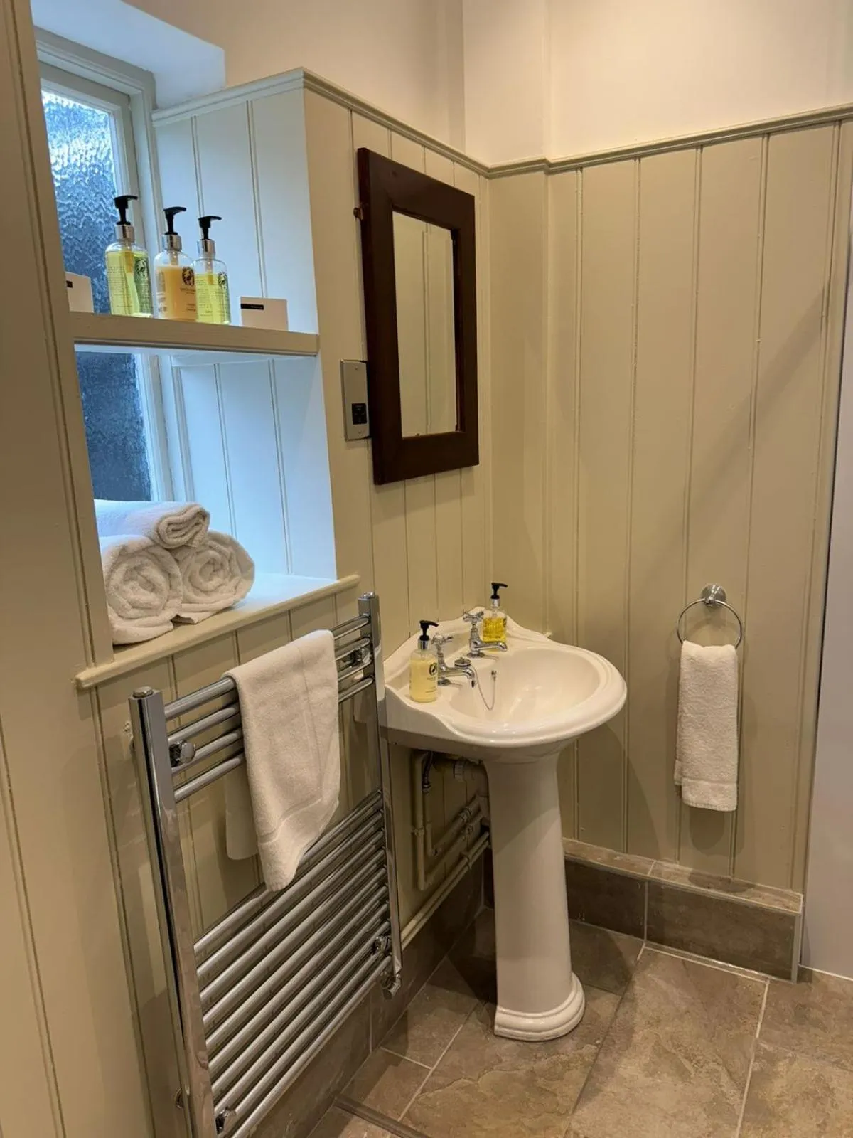 Bathroom in Woolpack Inn