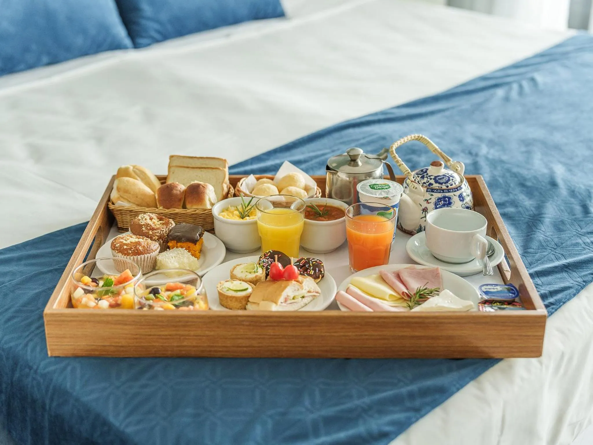 Bedroom, Bed in Hplus Vision Executive