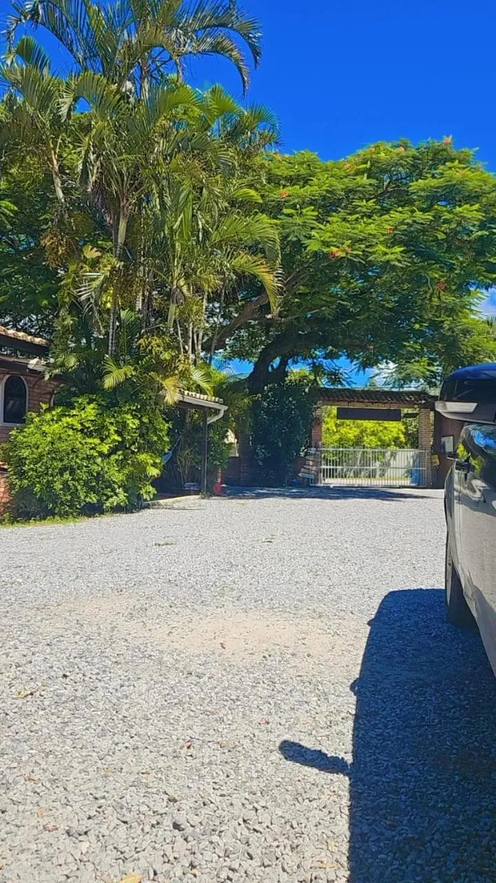 Parking in Pousada Marujo